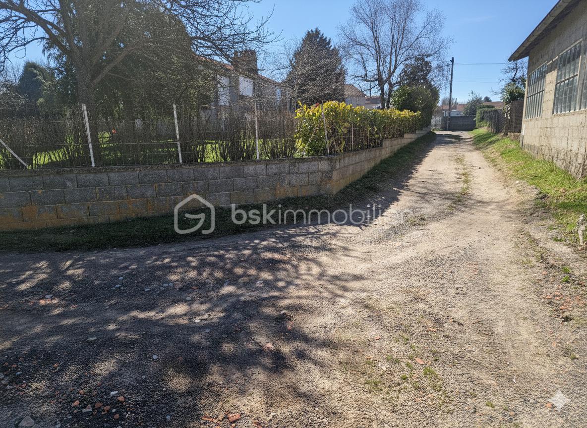 Terrain de 1 047 m² - Gemini_Generated_Image_j6hpf9j6hpf9j6hp.png