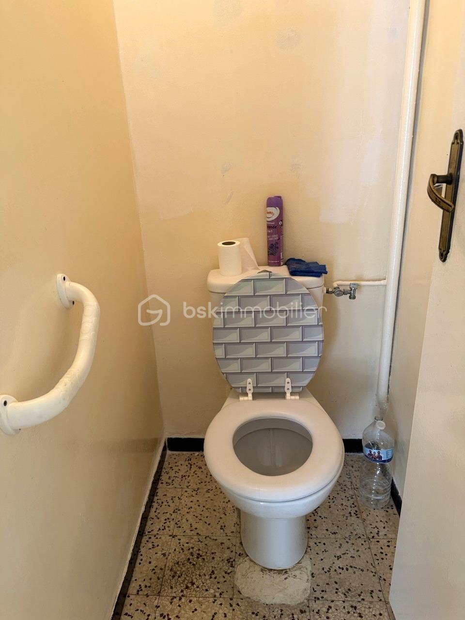 wc new.jpg