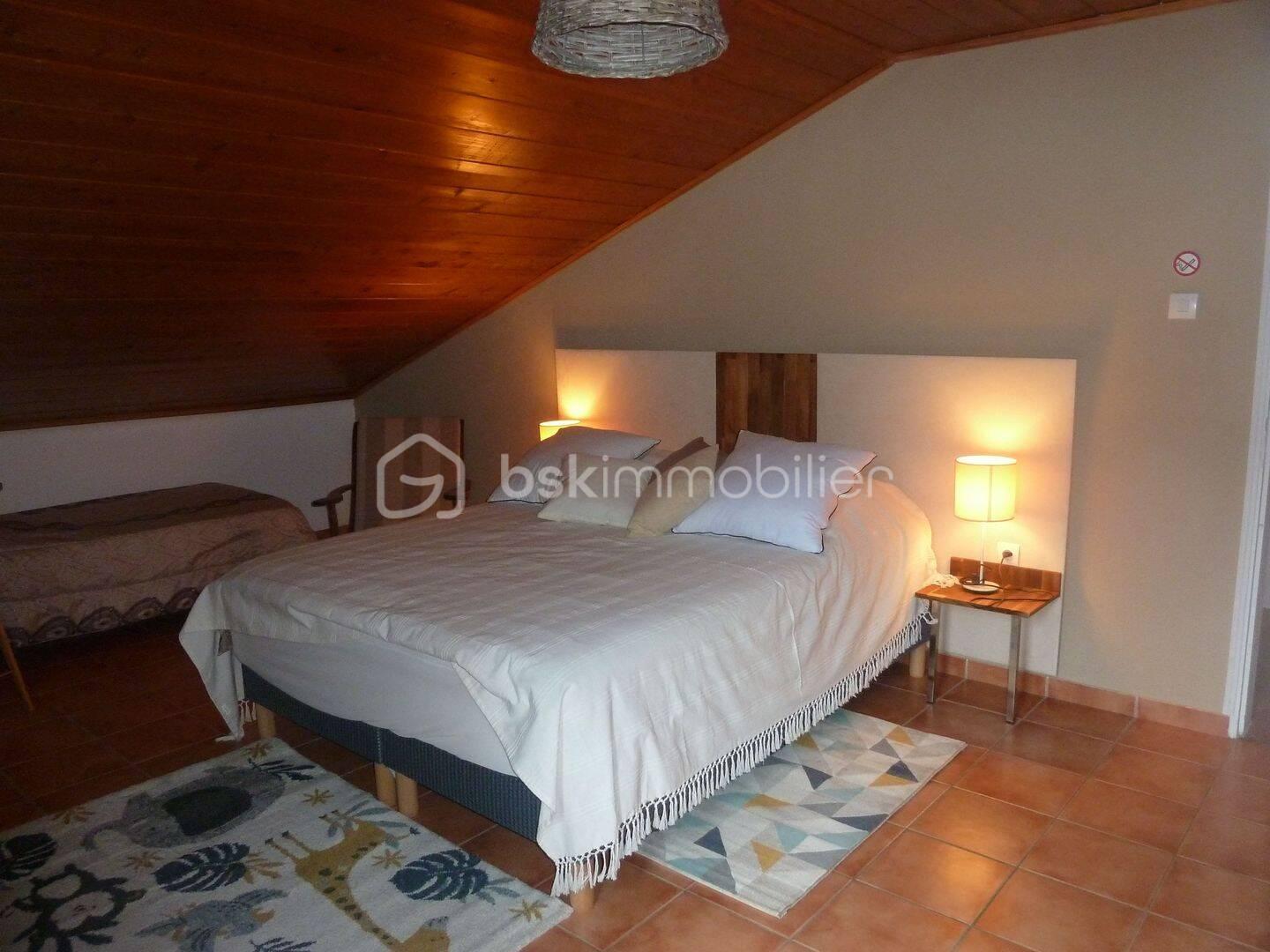 Maison de 246 m² - daab4450-229f-4324-9ee7-589a98e3831d.jpg