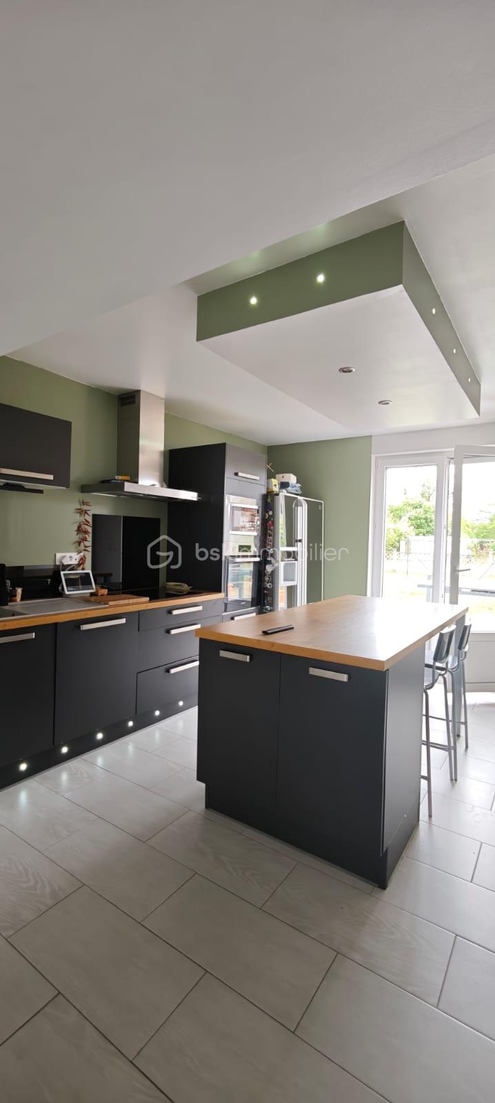 Maison 6 pièces 373 m² · à Ostricourt · 373 m² · 245 000 €