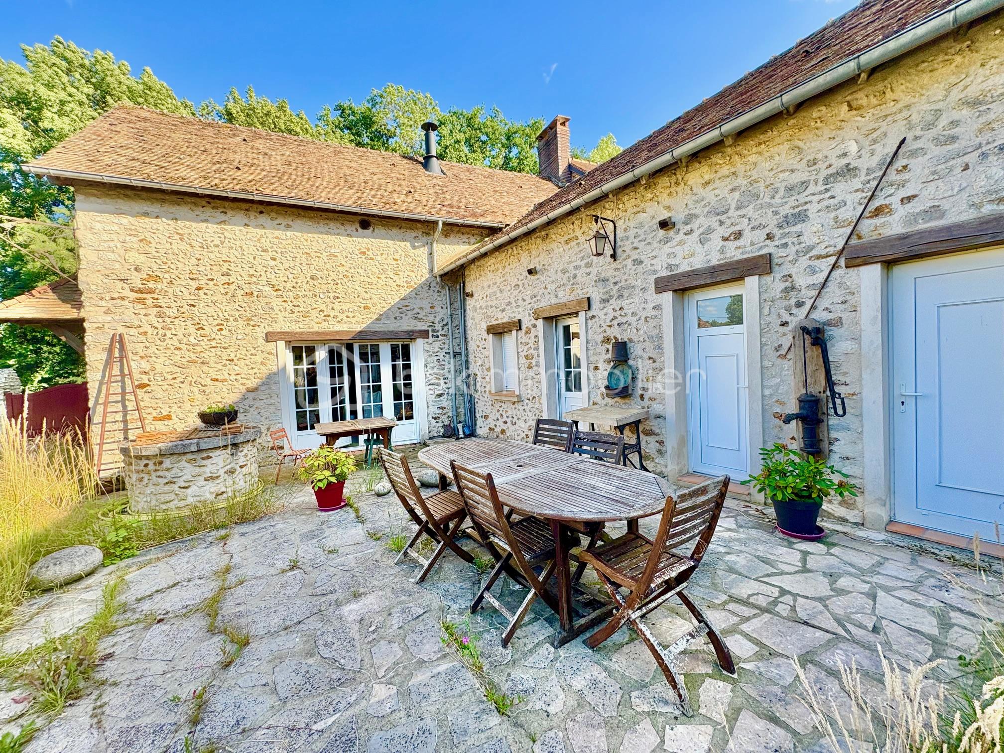 Corps de ferme de 300 m² - dep ext.jpg