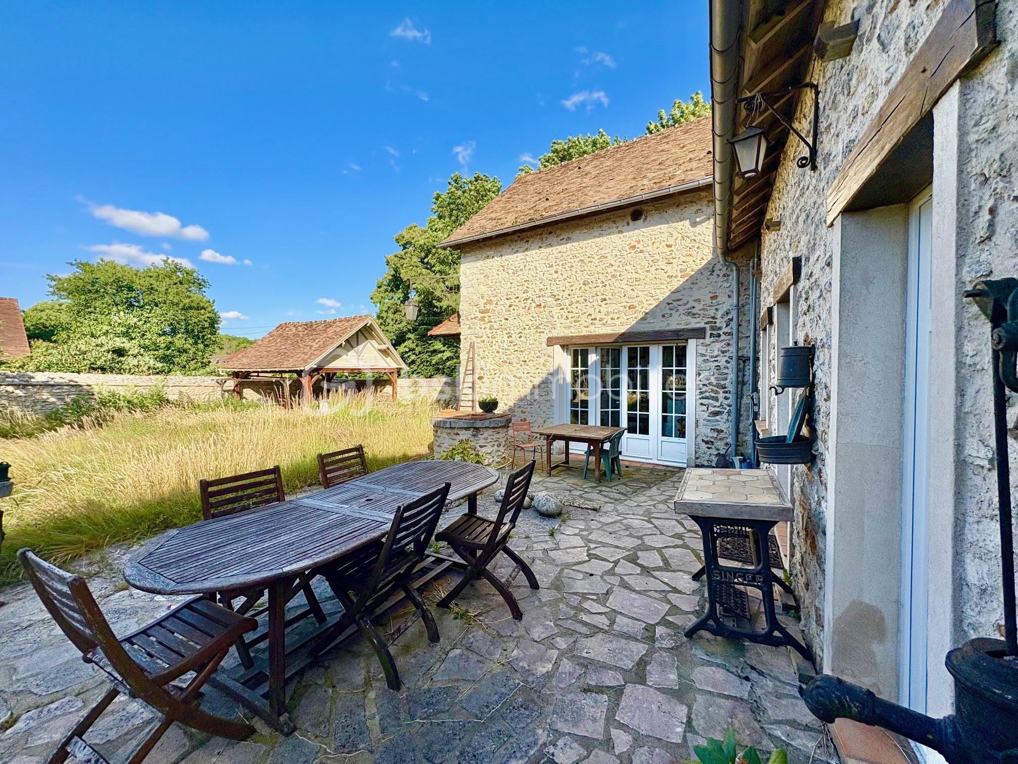 Corps de ferme de 300 m² - dep ext 2.jpg