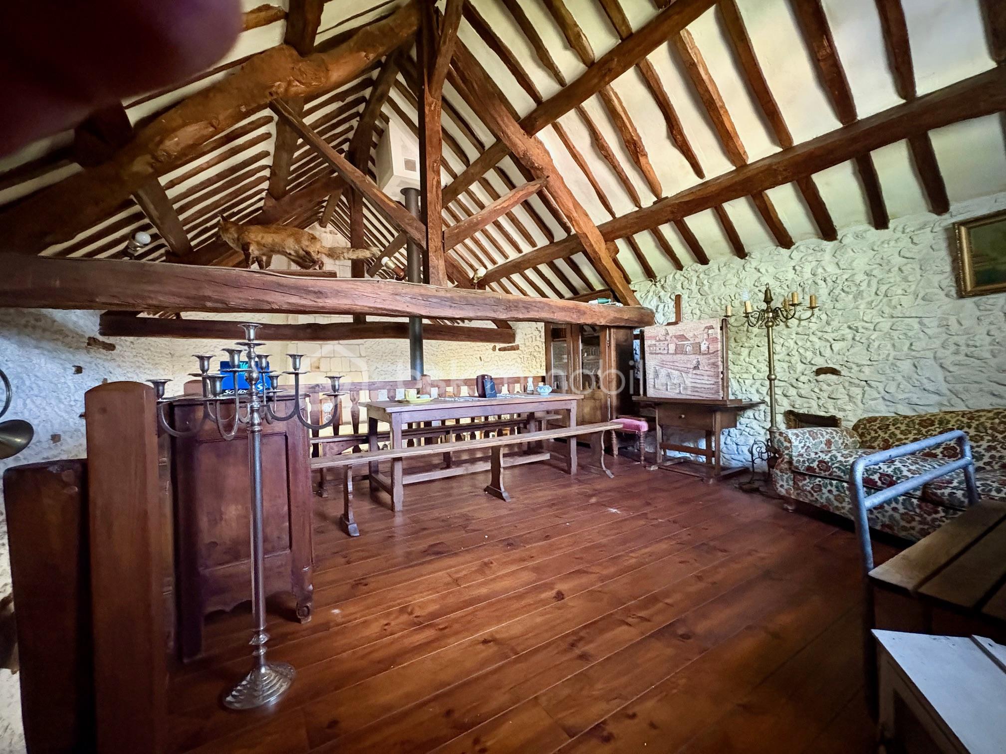 Corps de ferme de 300 m² - dep eta.jpg