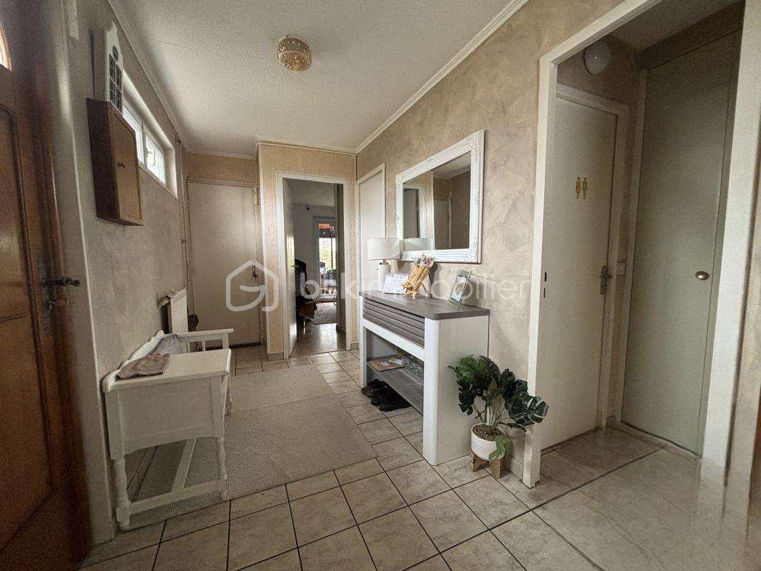 Maison de 140 m² - 3b64a3877321e2436a289c5e0d6395cd4566bfa3-Photoroom.png