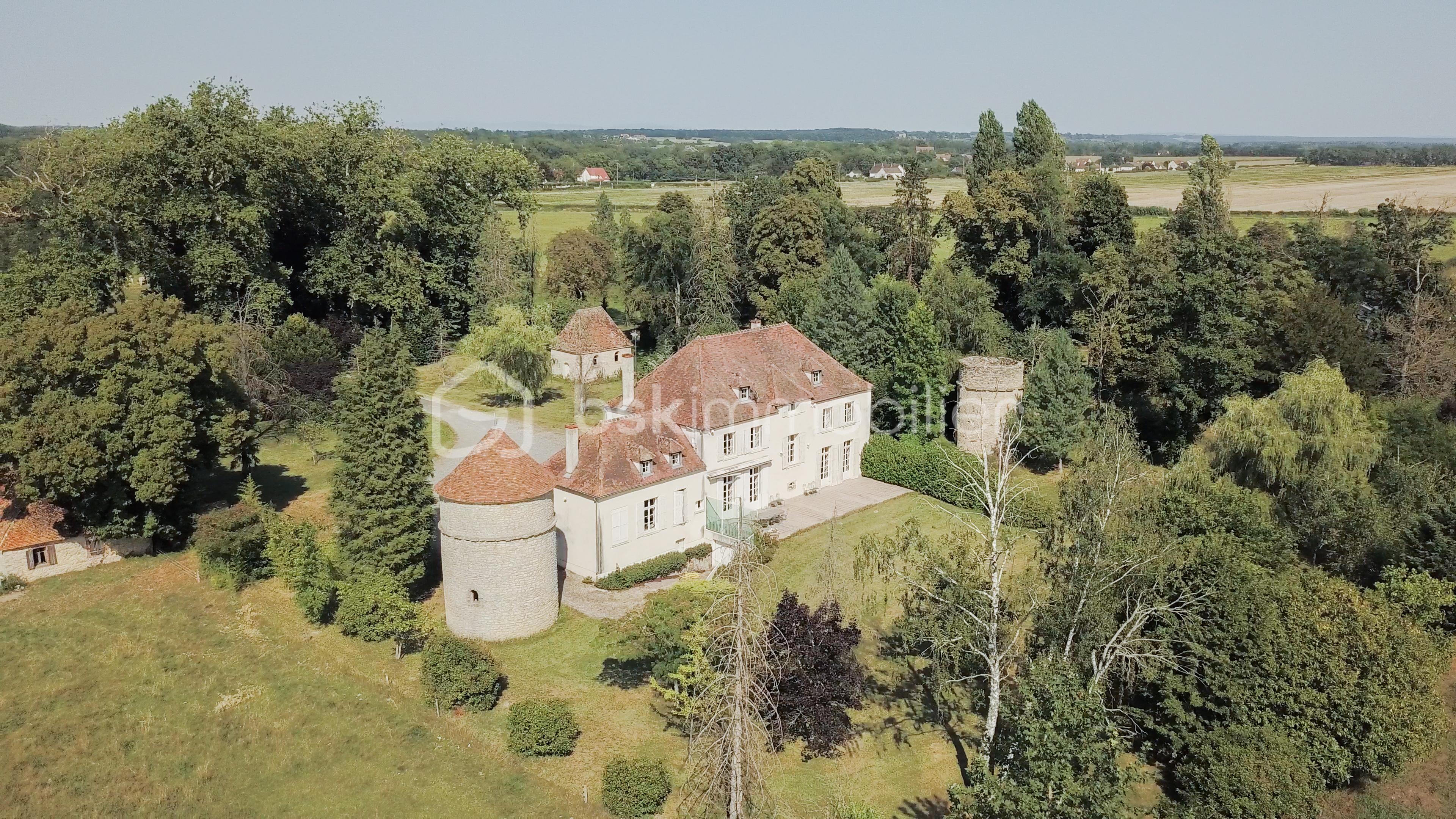 Domaine de 313 m² - BSK-43.jpg