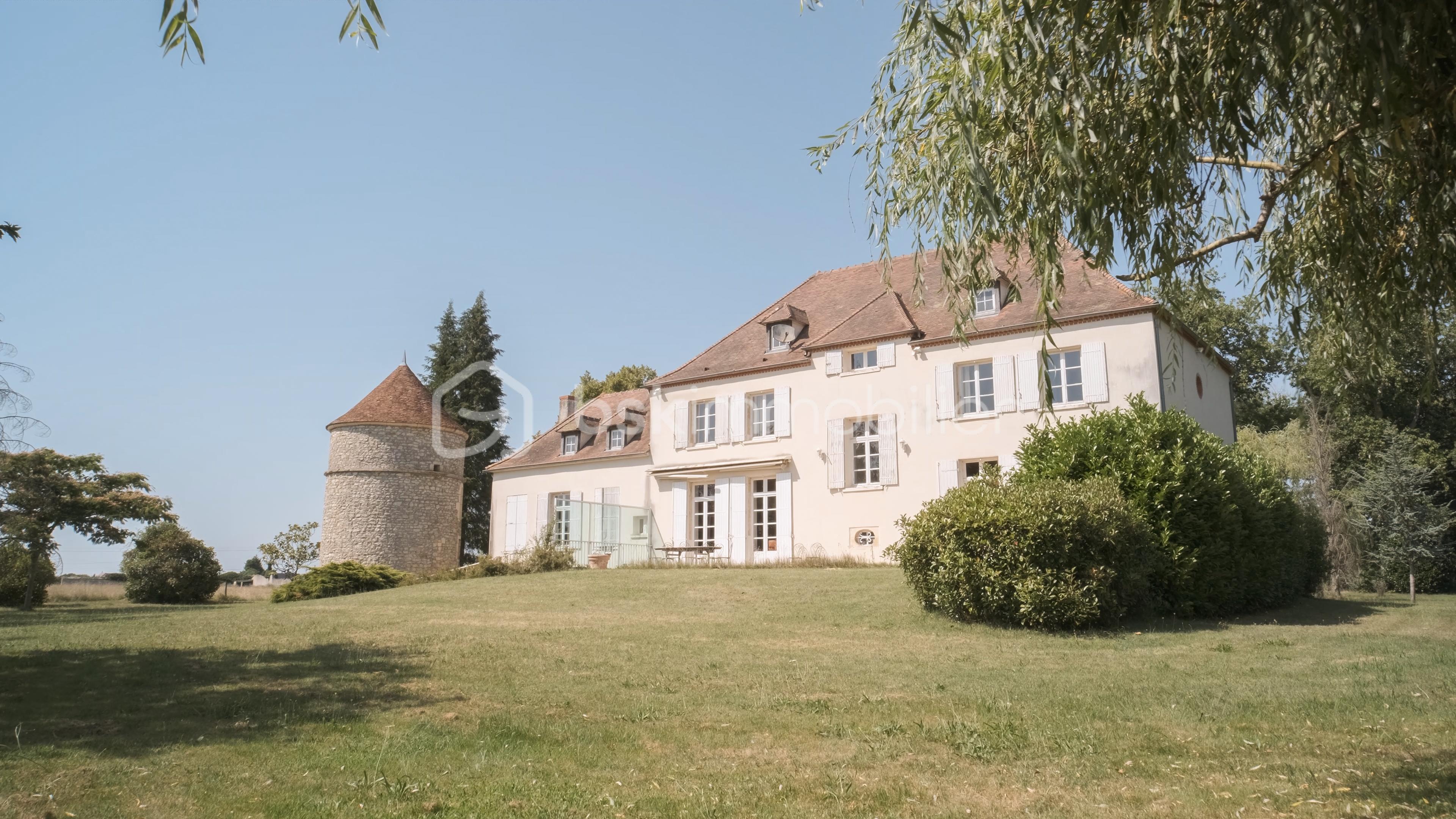 Domaine de 313 m² - BSK-48.jpg