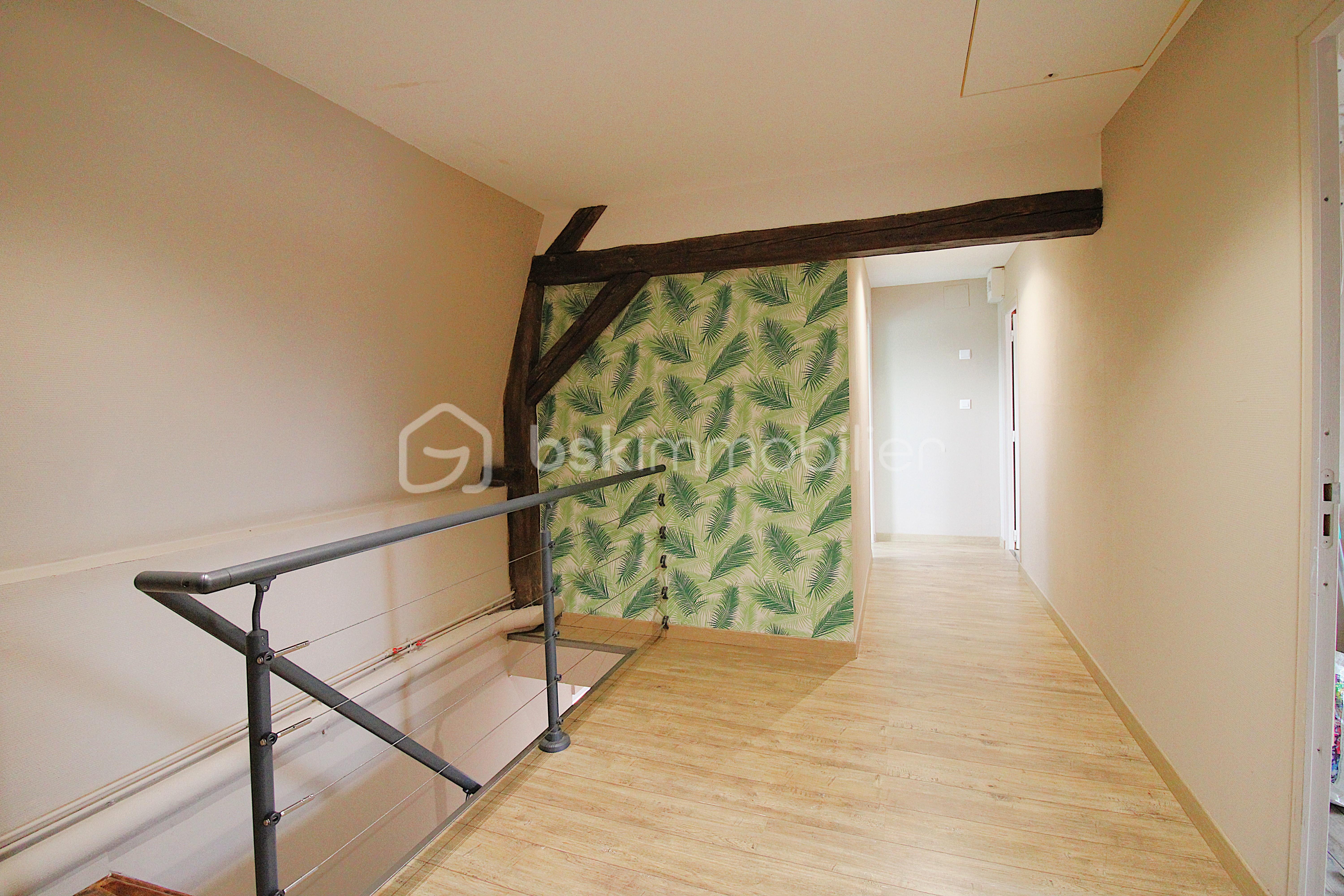 Maison de 205 m² - COULOIR HAUT.JPG