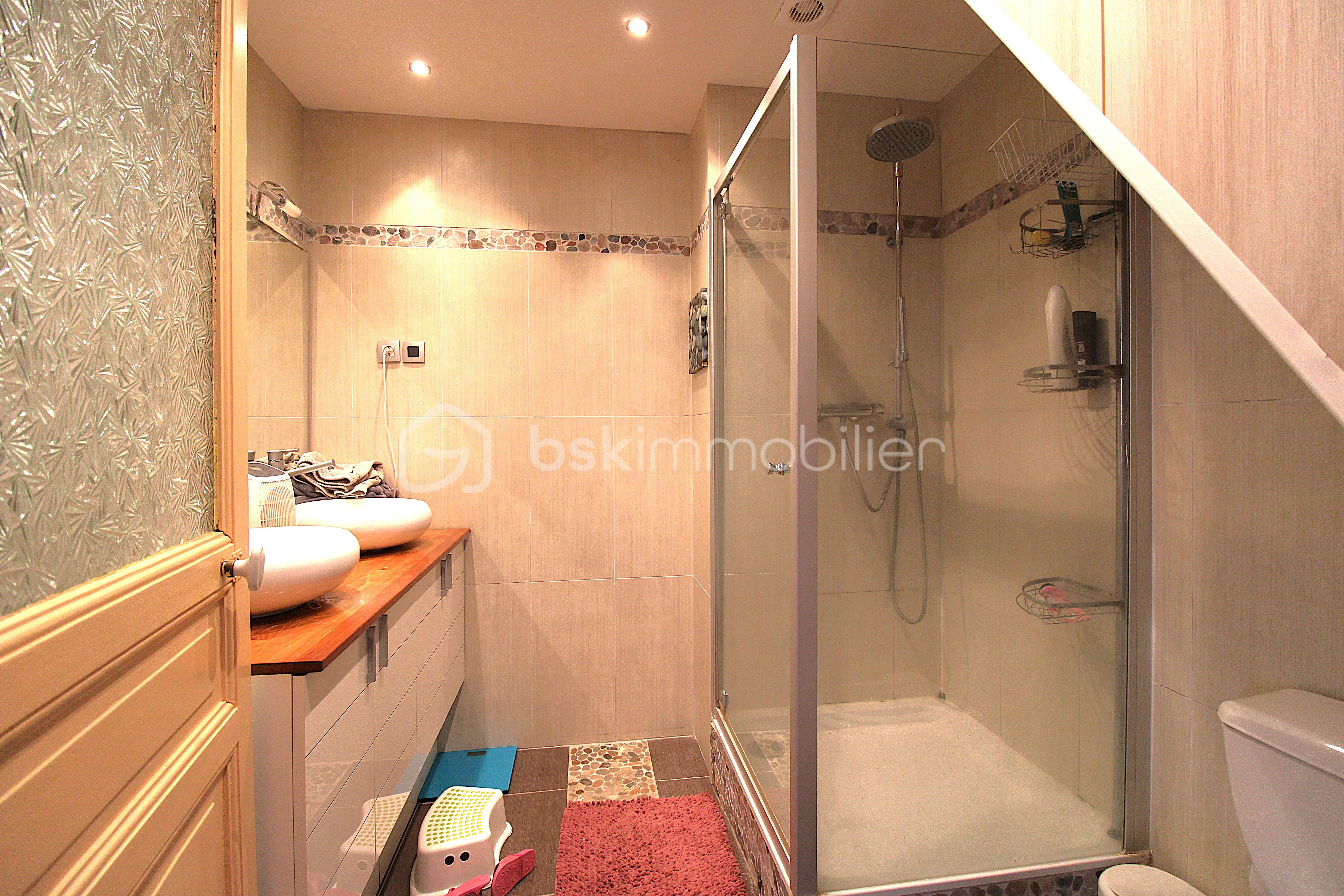 Maison de 205 m² - SALLE D EAU.JPG