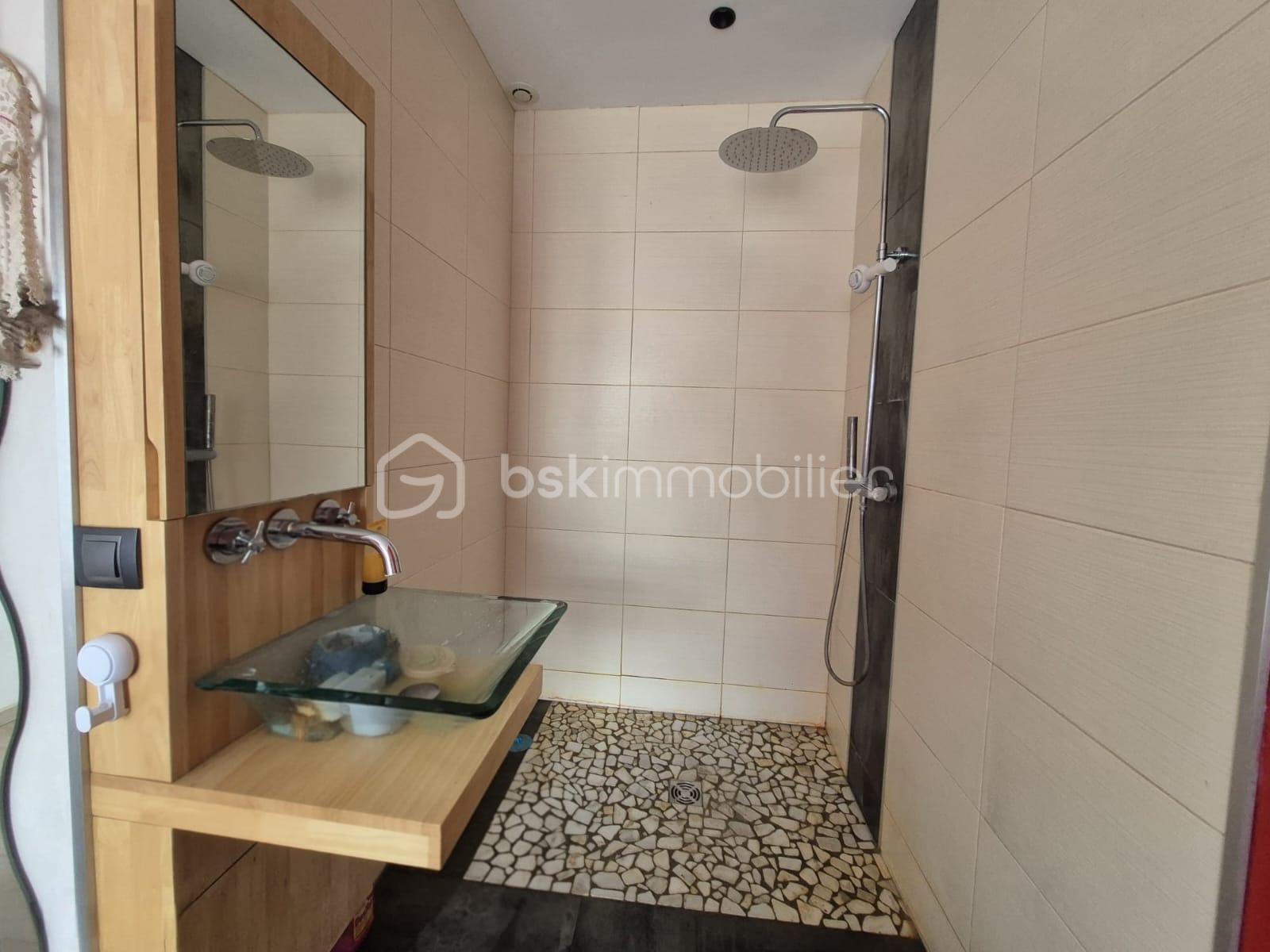 Maison de 104 m² - WhatsApp Image 2025-10-06 à 19.28.39_21d1c719.jpg
