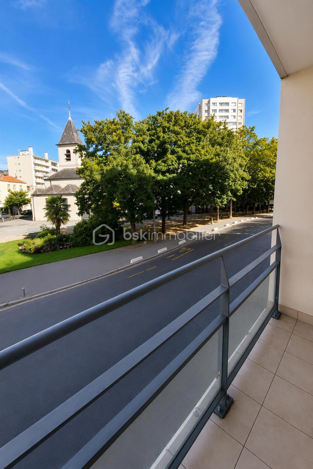 10 Vu balcon 2.jpeg