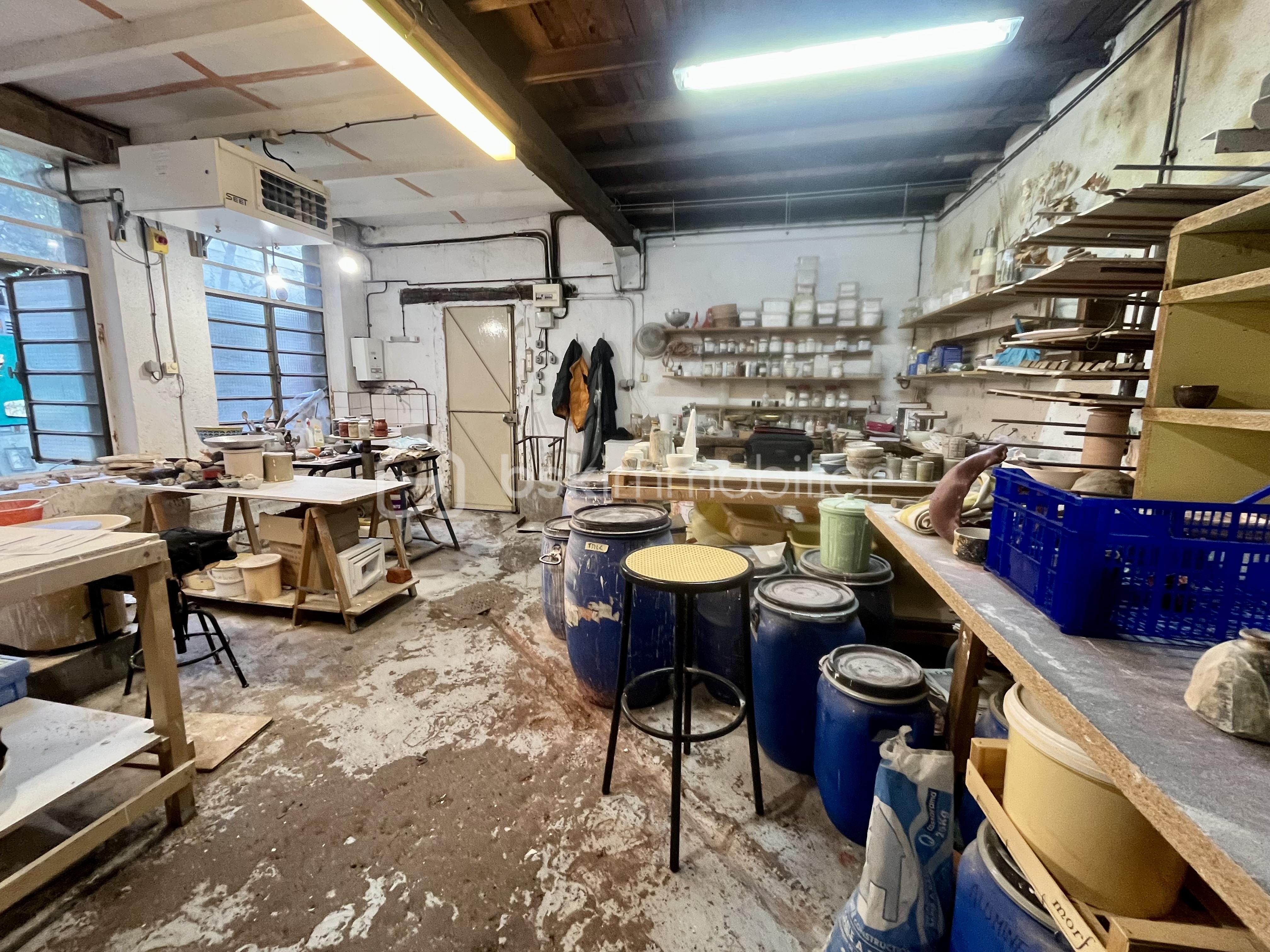 Immeuble de 56,60 m² - 4-vue porte entrée.jpeg