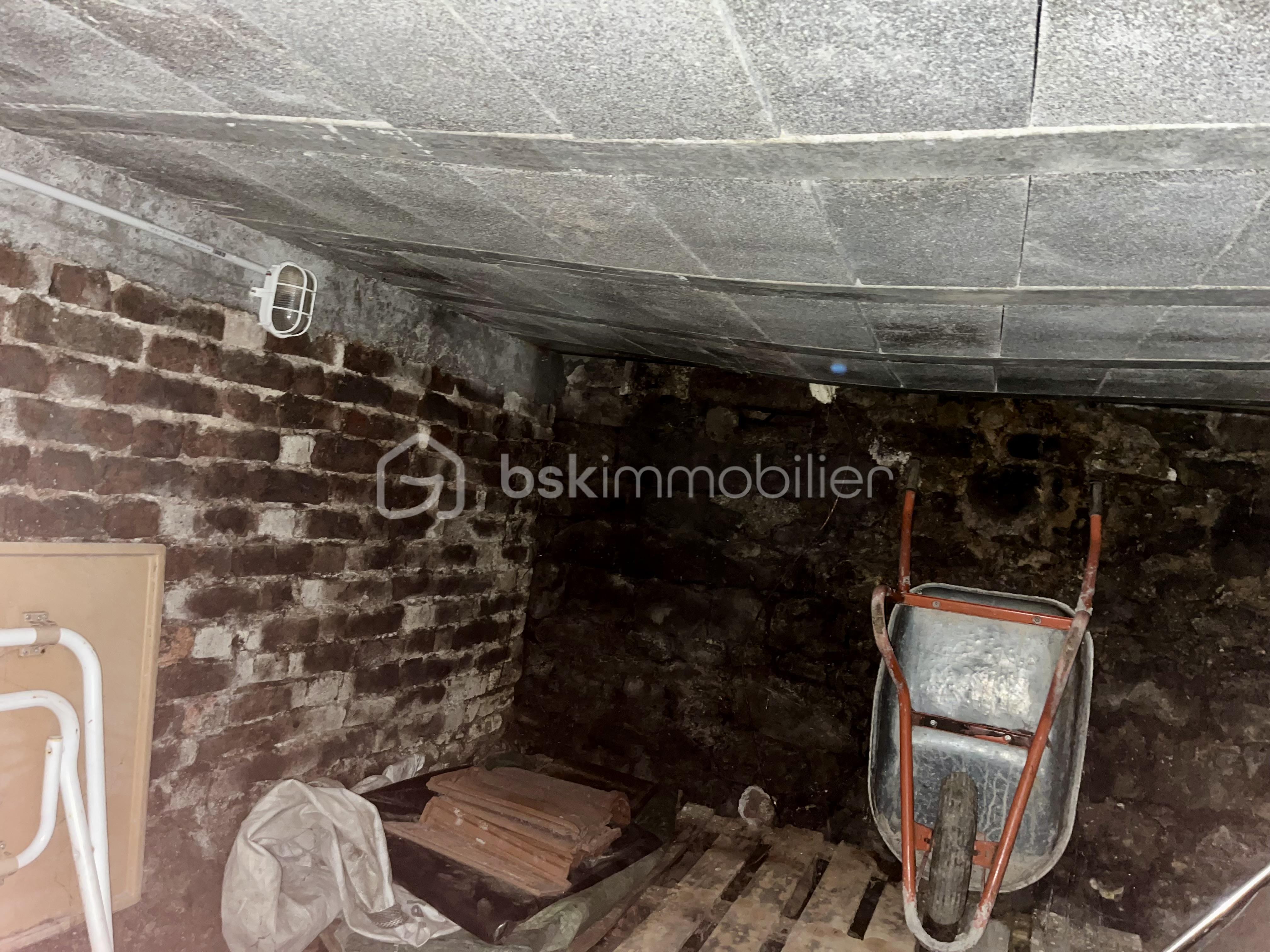 Immeuble de 56,60 m² - 8-cave.jpeg