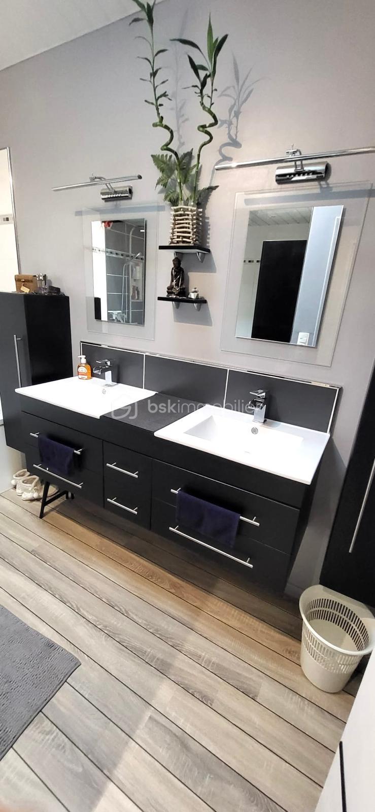 Maison jumelee de 120 m² - IMG-20251230-WA0000.jpg