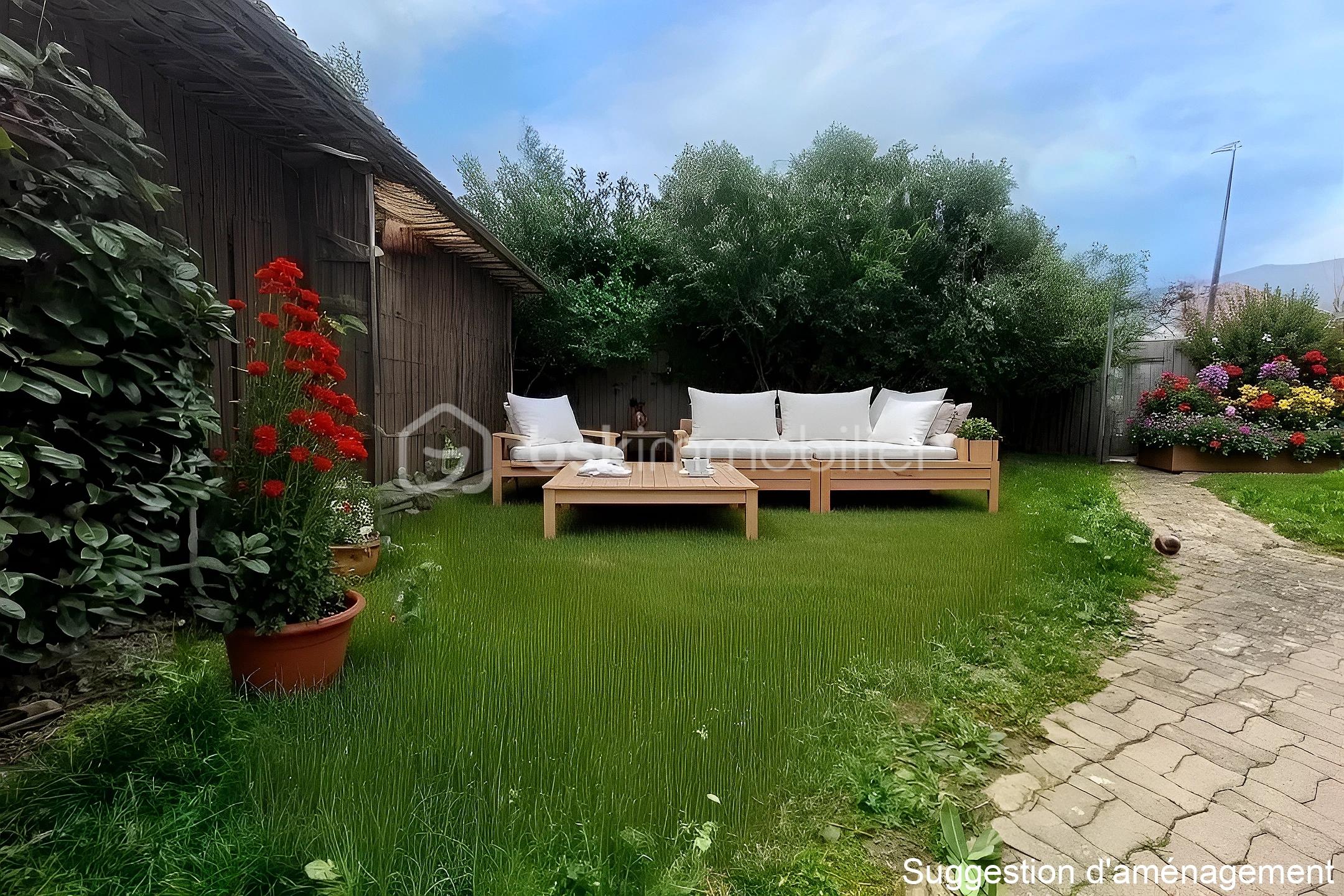 Maison de 114 m² - jardin entrée.jpg