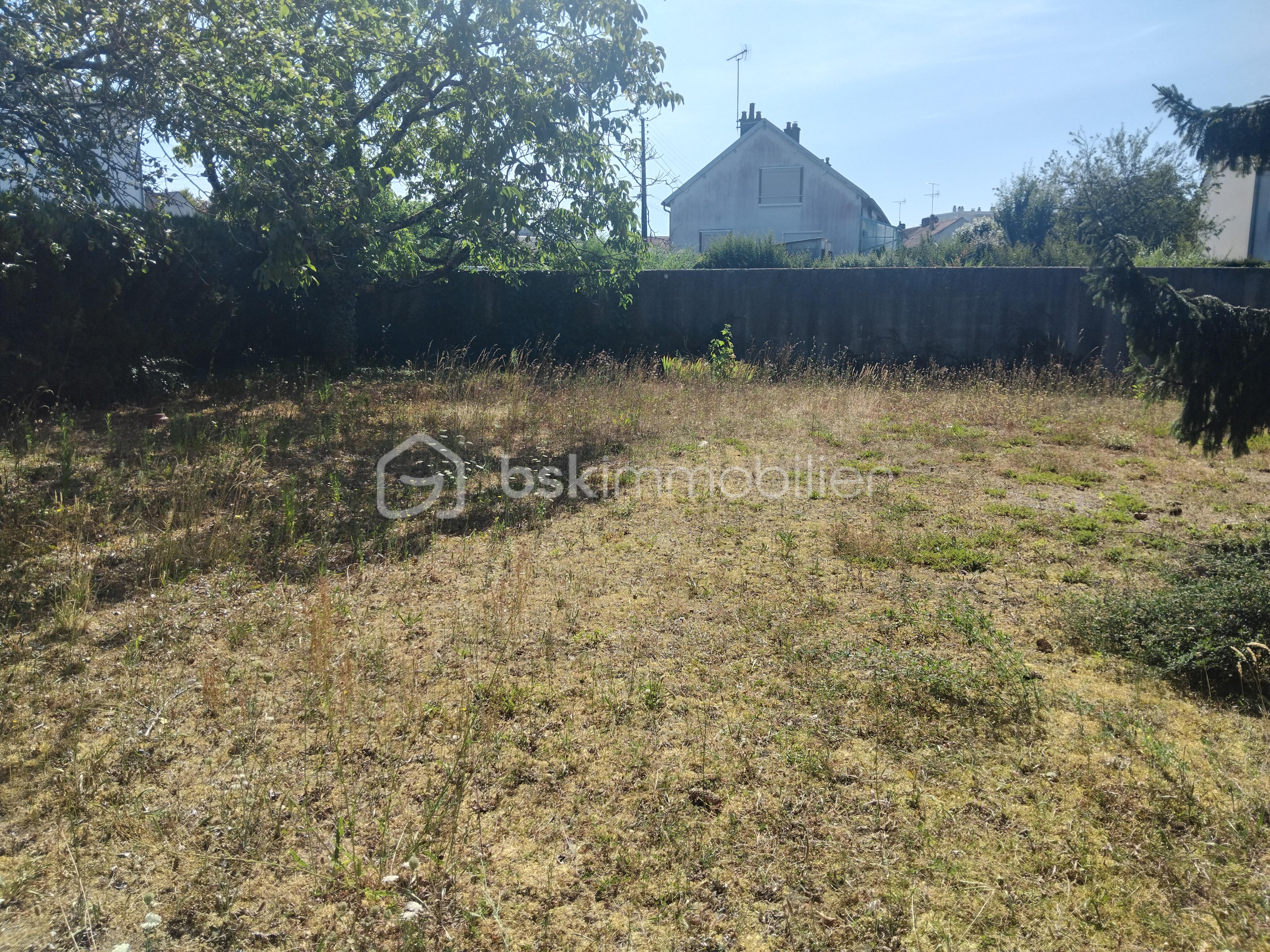 Terrain 318 m² · à Fleury-les-Aubrais · 318 m² · 85 000 €