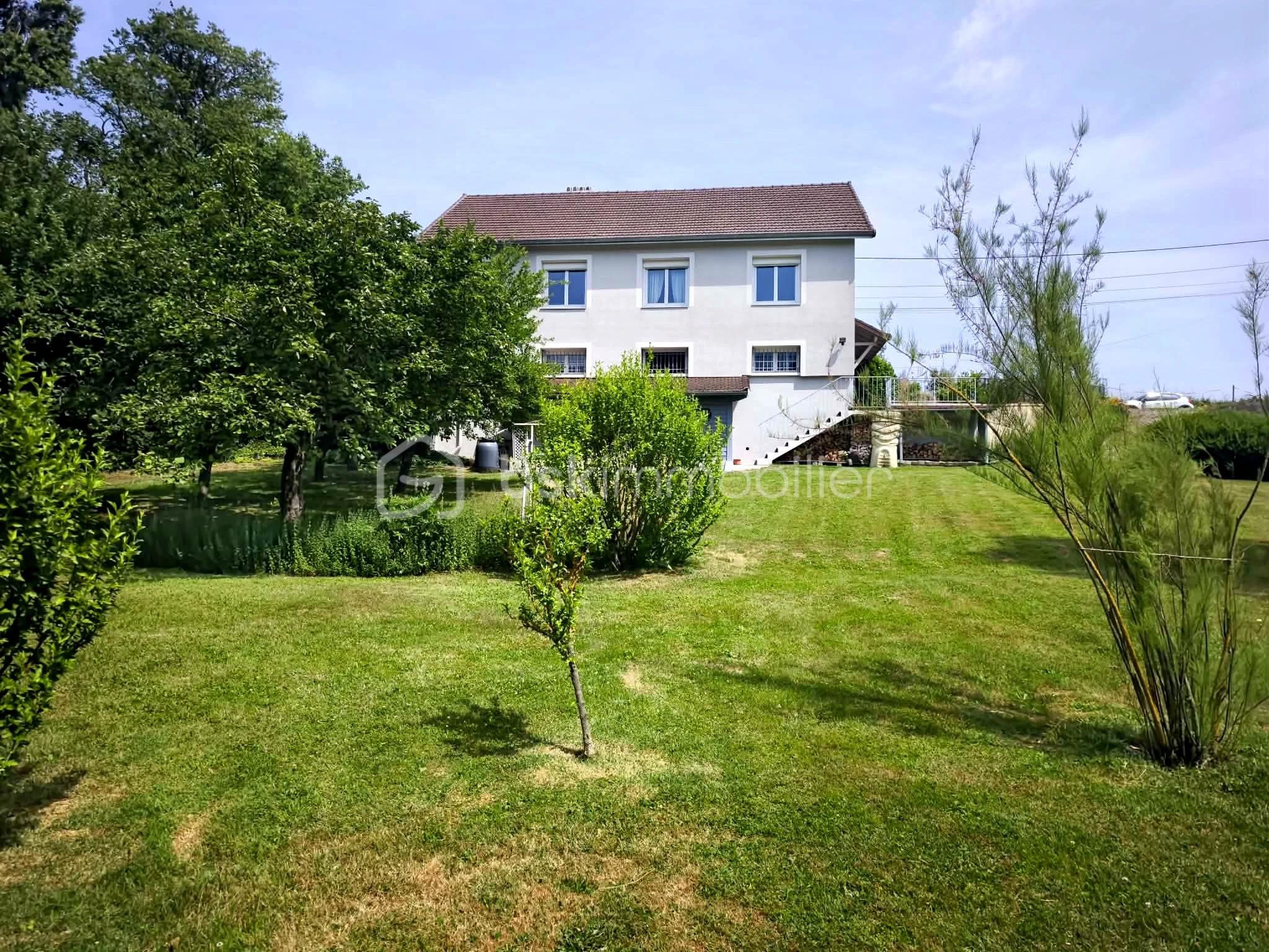 Facade arrière  + jardin.jpg