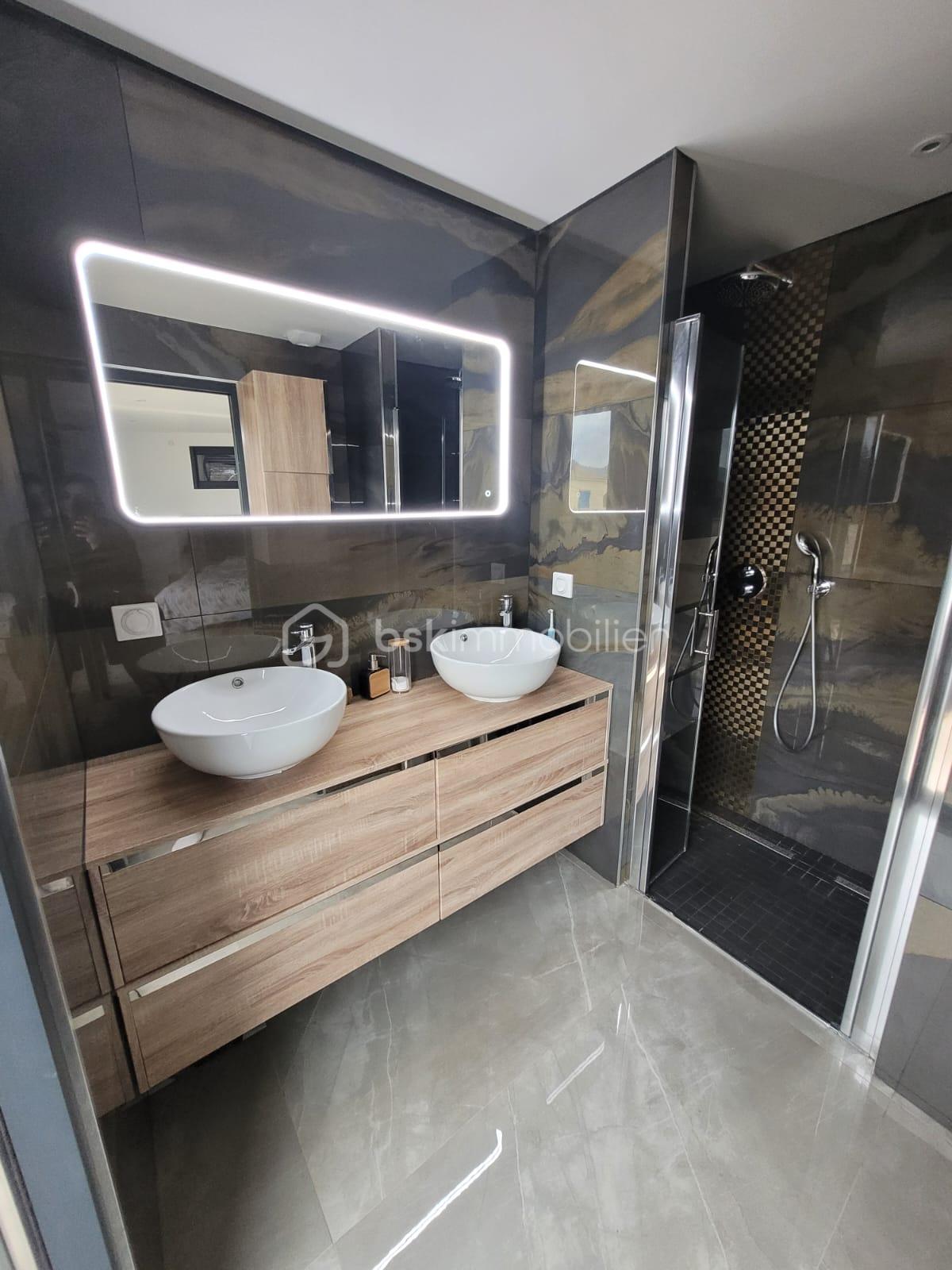 Maison de 133 m² - 74eec165-5ab3-429b-b62d-793cda087646.jpg