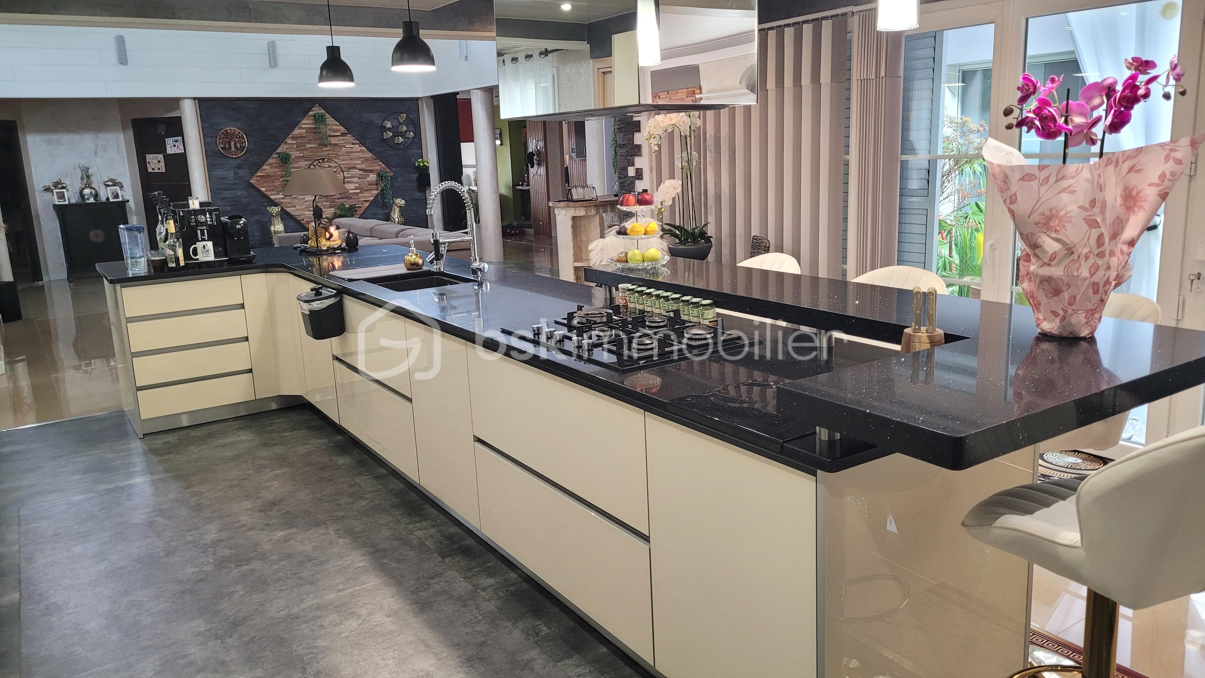 Maison contemporaine de 239 m² - CUISINE1.jpg