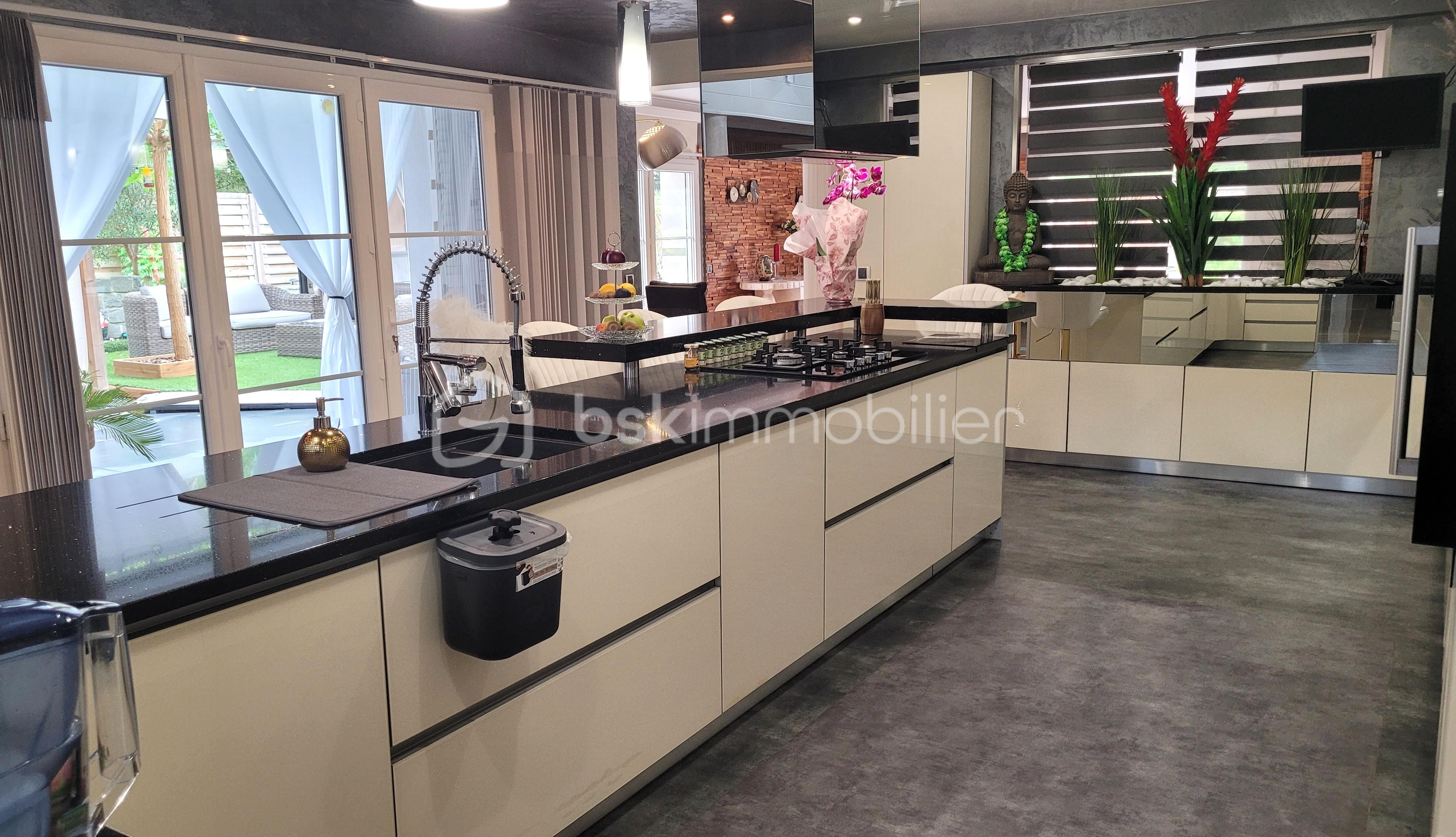 Maison contemporaine de 239 m² - CUISINE2.jpg