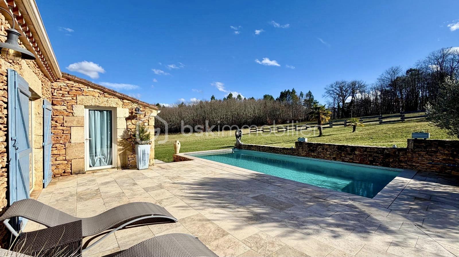 Maison de 210 m² - EE176604-1F87-49B0-941A-53E26F23239E.jpeg