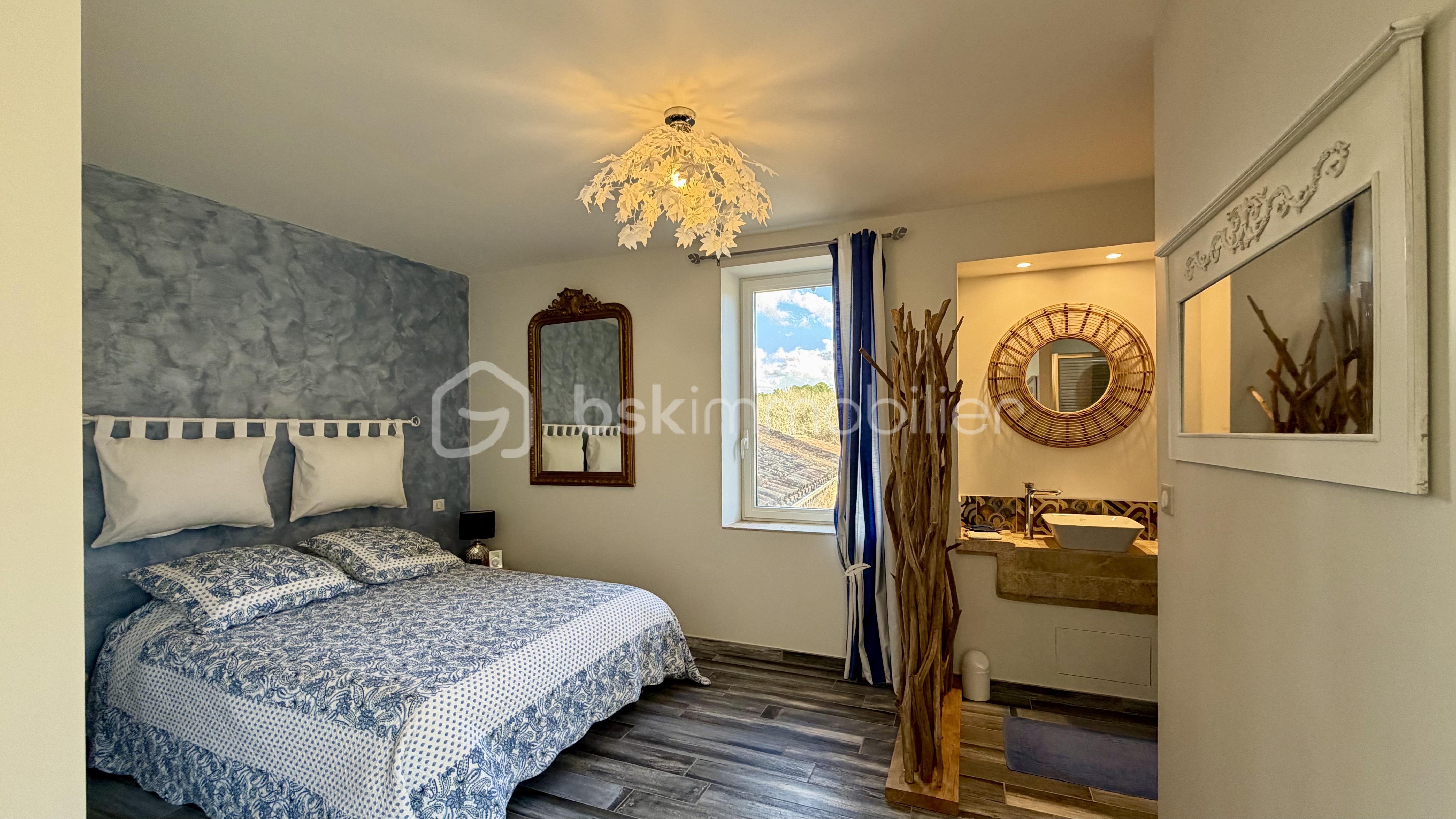 Maison de 210 m² - E0DAF0FC-DE3F-4E2F-B4CB-33FDA7ED320B.jpeg