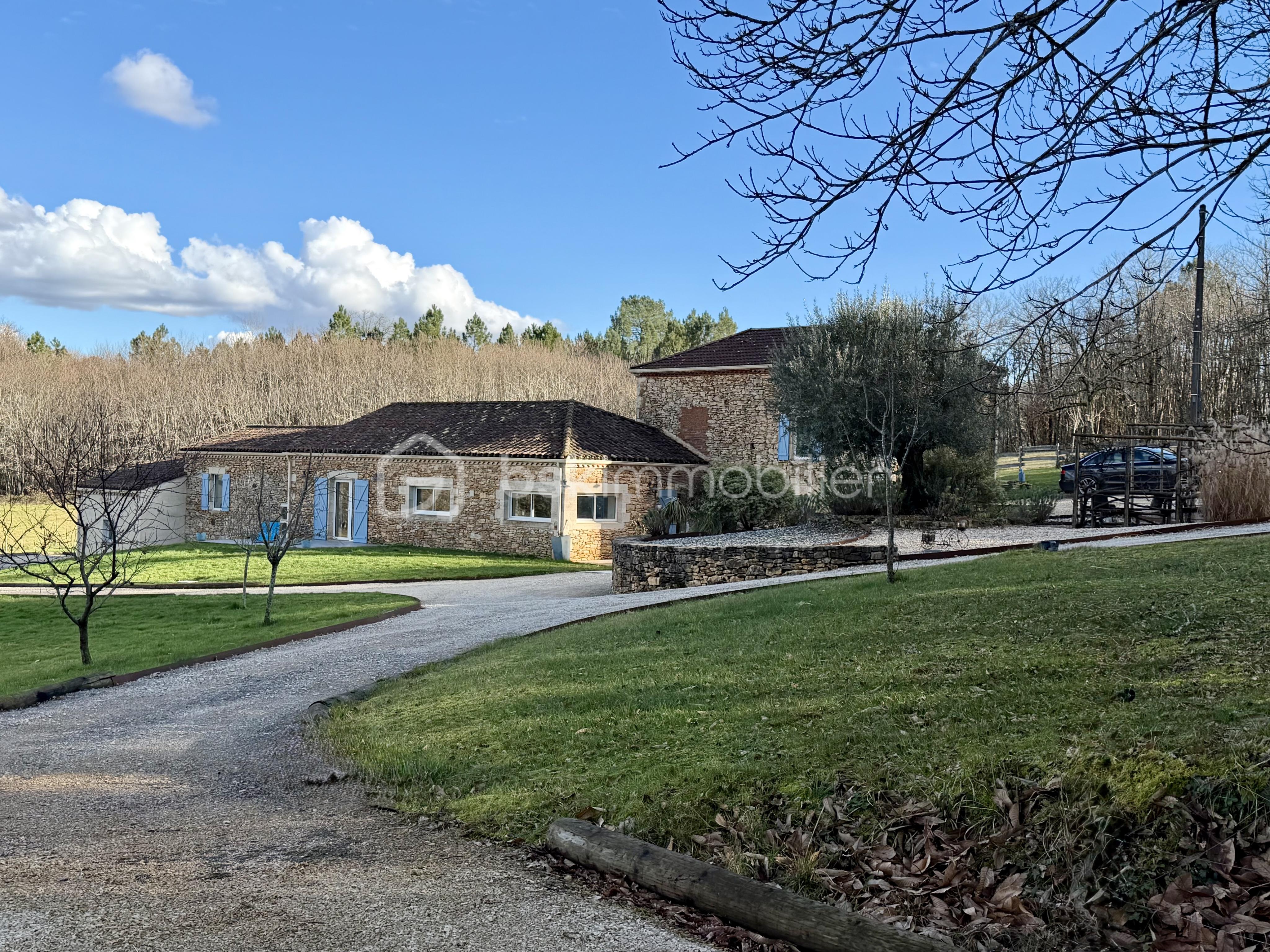 Maison de 210 m² - CAD1D77F-0239-4A49-94E7-C8D49B0FA4E5.jpeg