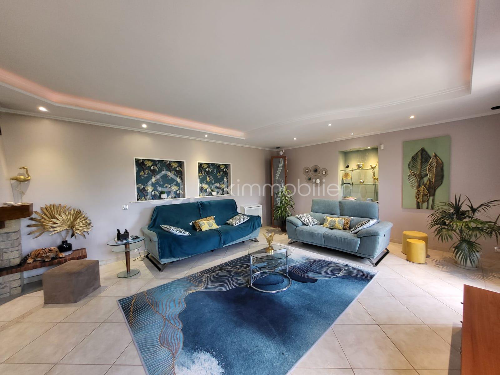 Maison de 247 m² - 1dcc1546-5d31-4bcb-8237-481b787397b7.jpg