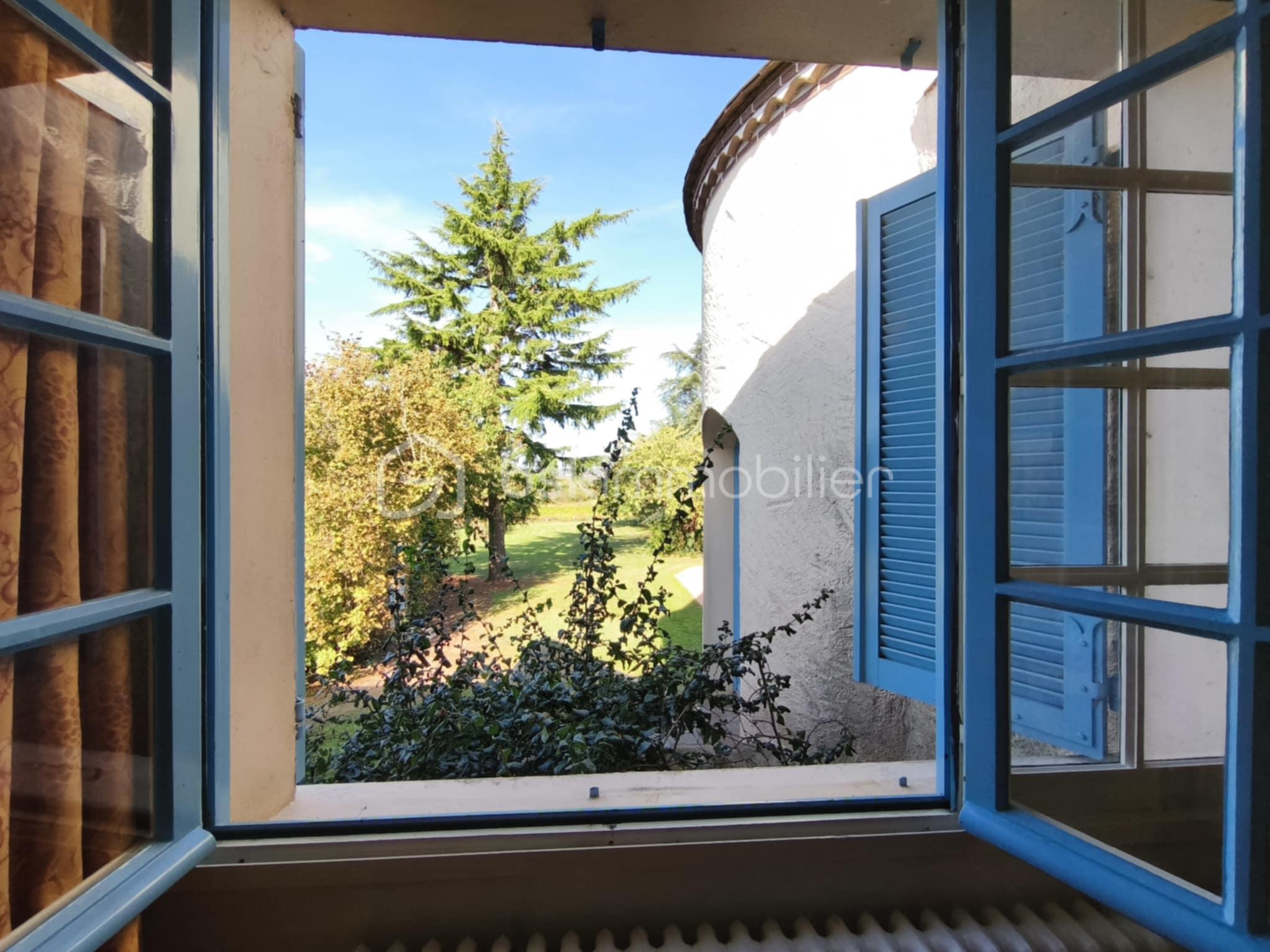 Domaine de 134 m² - b1b0a95a-5f4d-48ca-846f-6f326c14ef1e.jpg