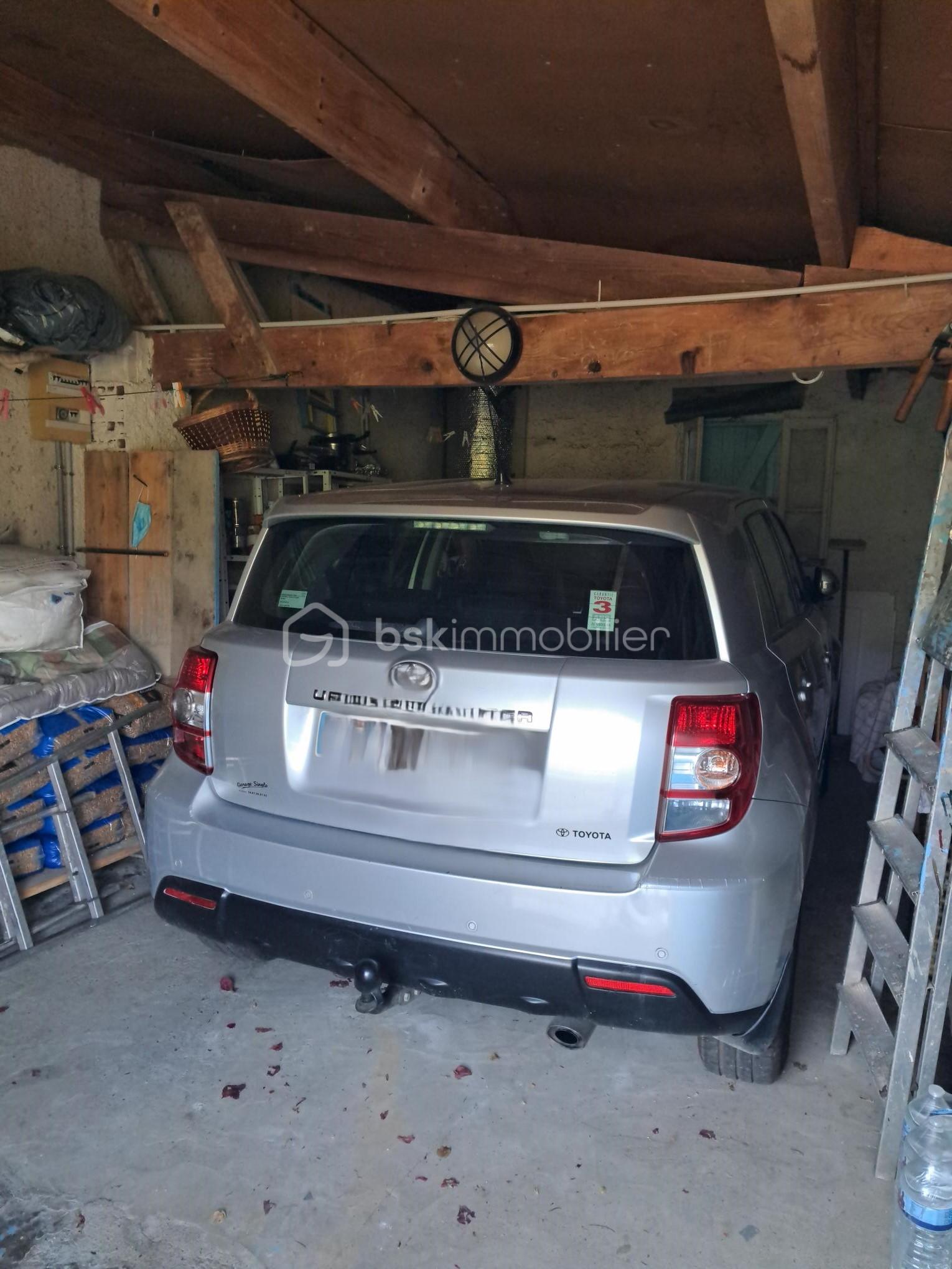 garage  .jpg