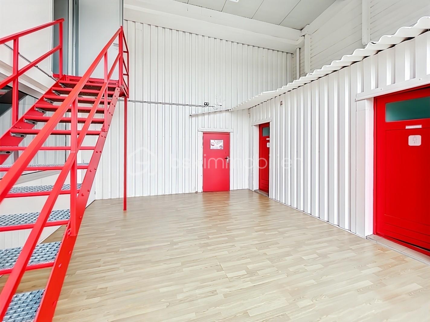 Local d activites de 1 541 m² - IMG_7232.JPG