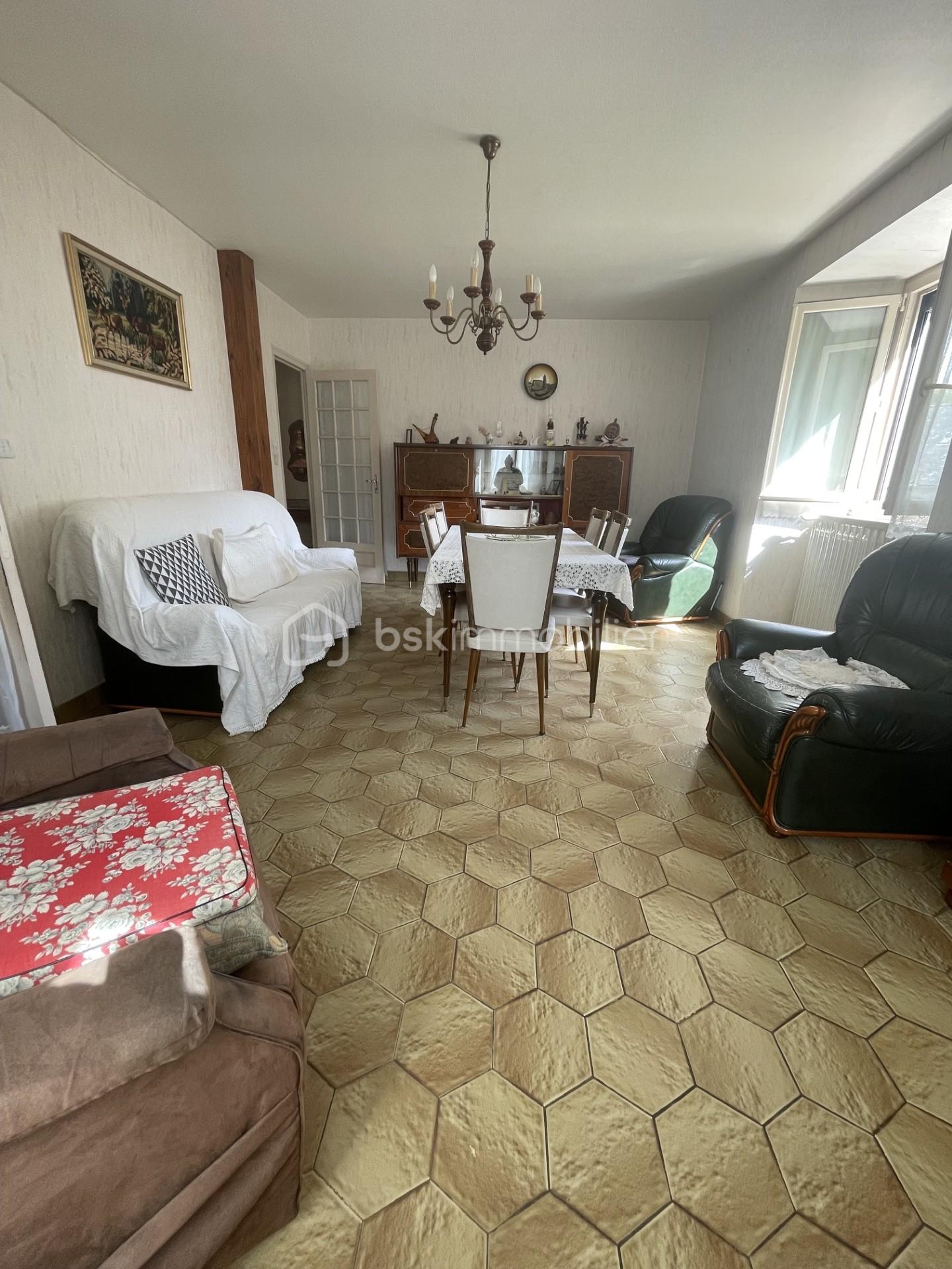 dd75b4d3-c851-4dfb-9b04-fde491ac072c.jpg