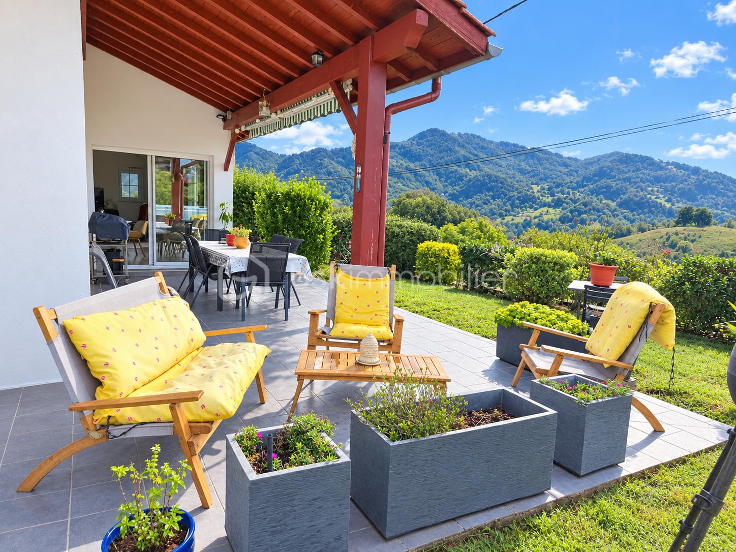 Maison 5 pièces 155 m² · à Saint-Étienne-de-Baïgorry · 155 m² · 430 000 €
