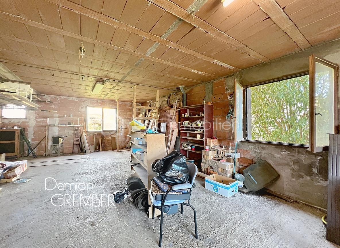 Maison traditionnelle de 125 m² - 10 Garage.jpg