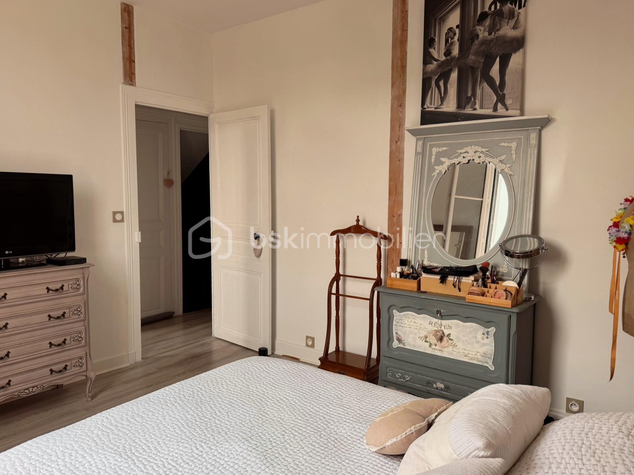 Maison de village de 108,04 m² - Chambre parentale.jpg