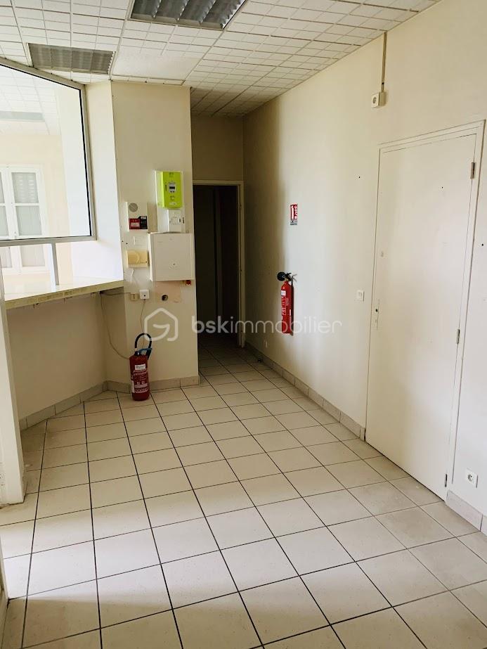 Local d'activités de 43 m² - IMG_3948.jpg