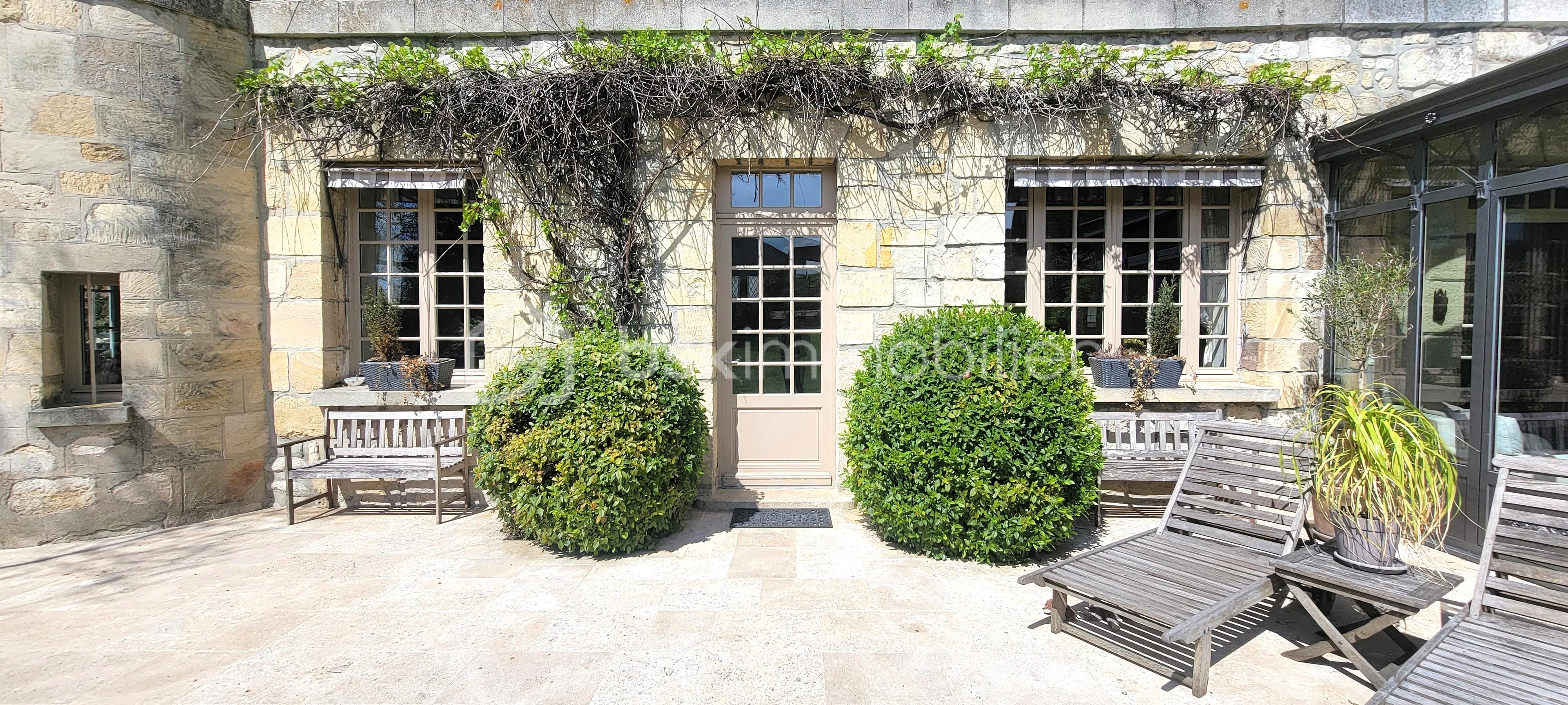 Demeure de 497 m² - 3.jpg