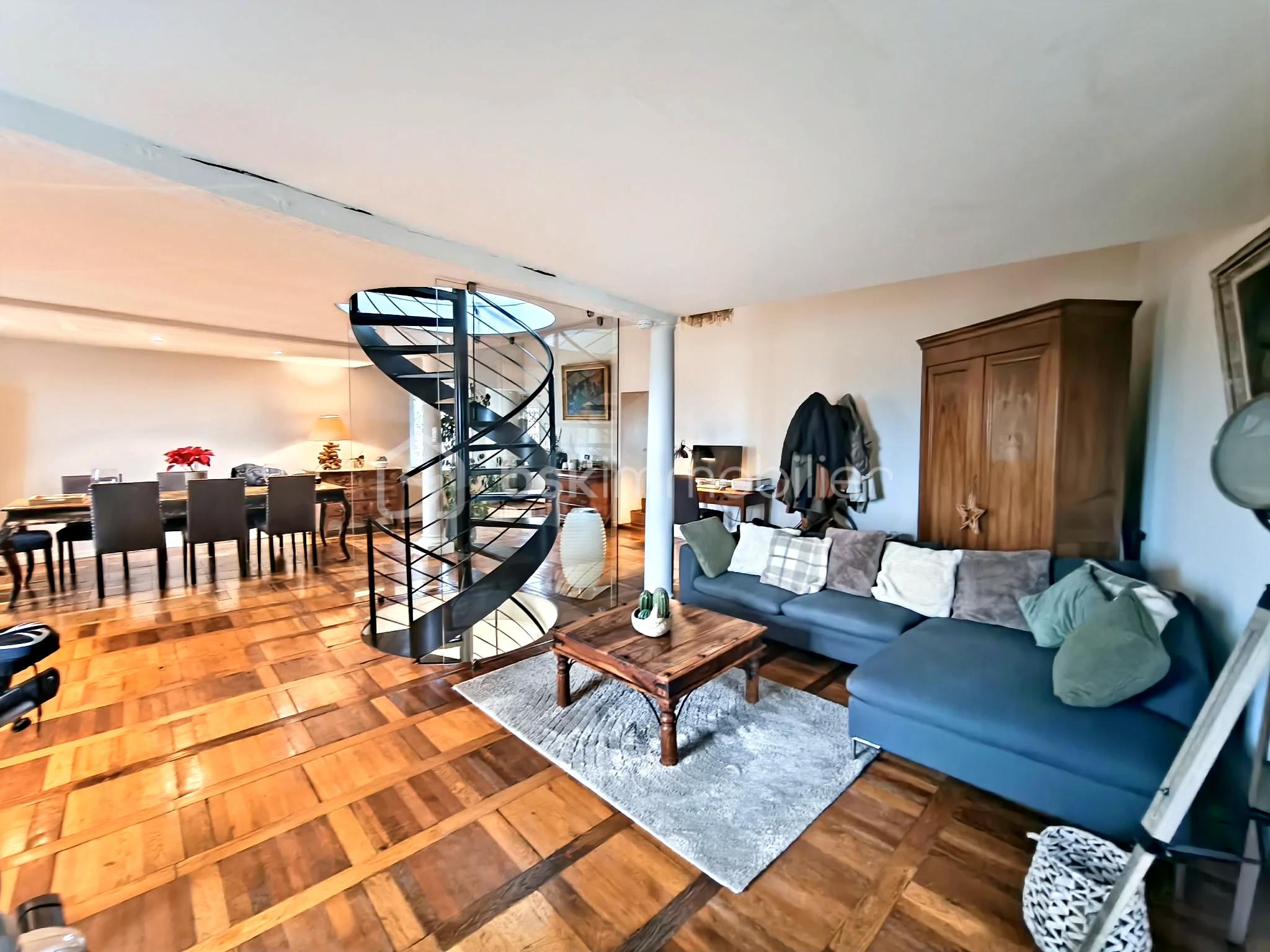 Maison ancienne de 162 m² - 8e1b3bce-2b48-49bc-a7fb-4c6a70cc8bc8.jpg