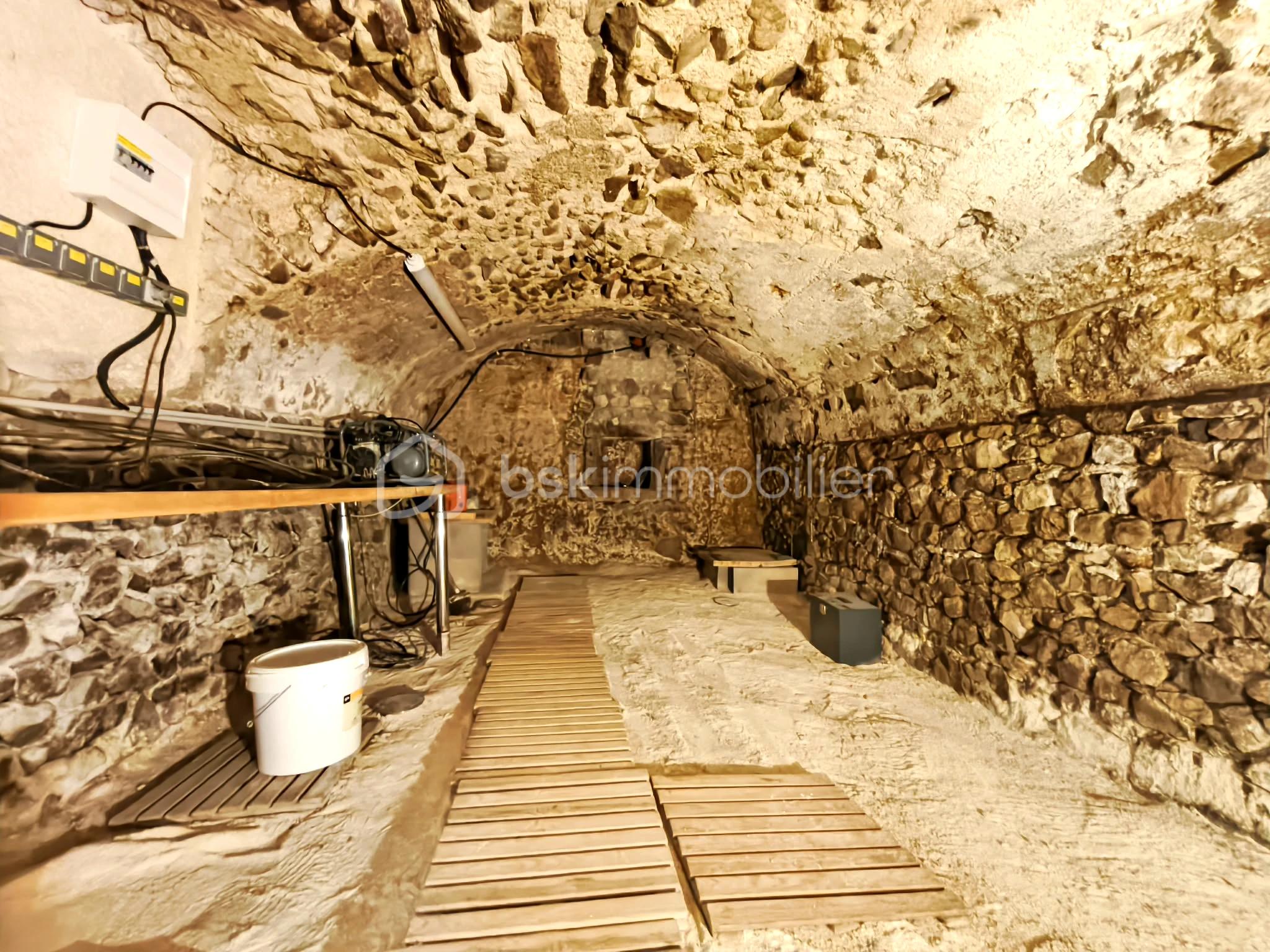 Maison ancienne de 162 m² - 989ce295-6d3b-4aa9-89d5-107910072398.jpg