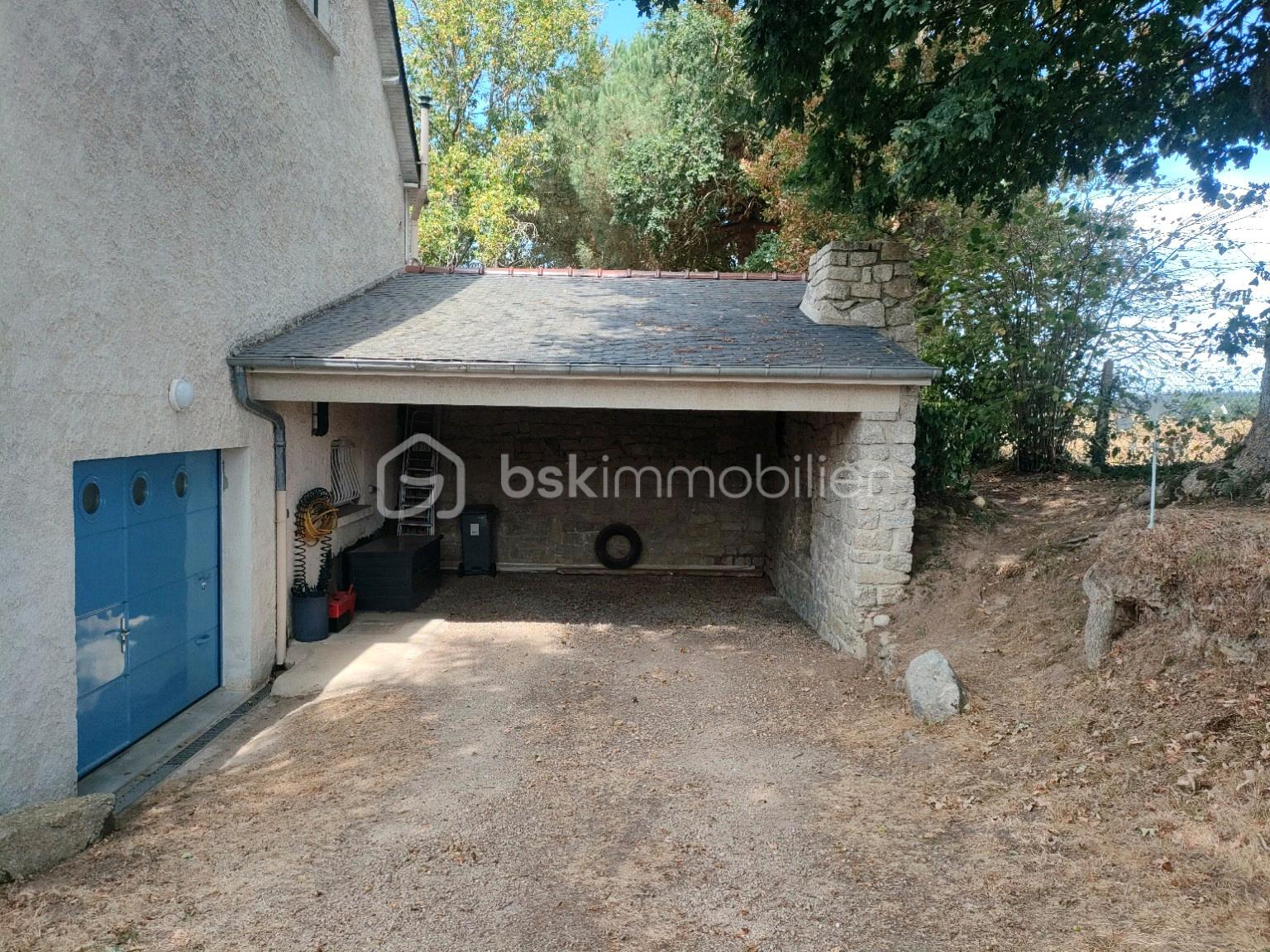 19_carport.jpg