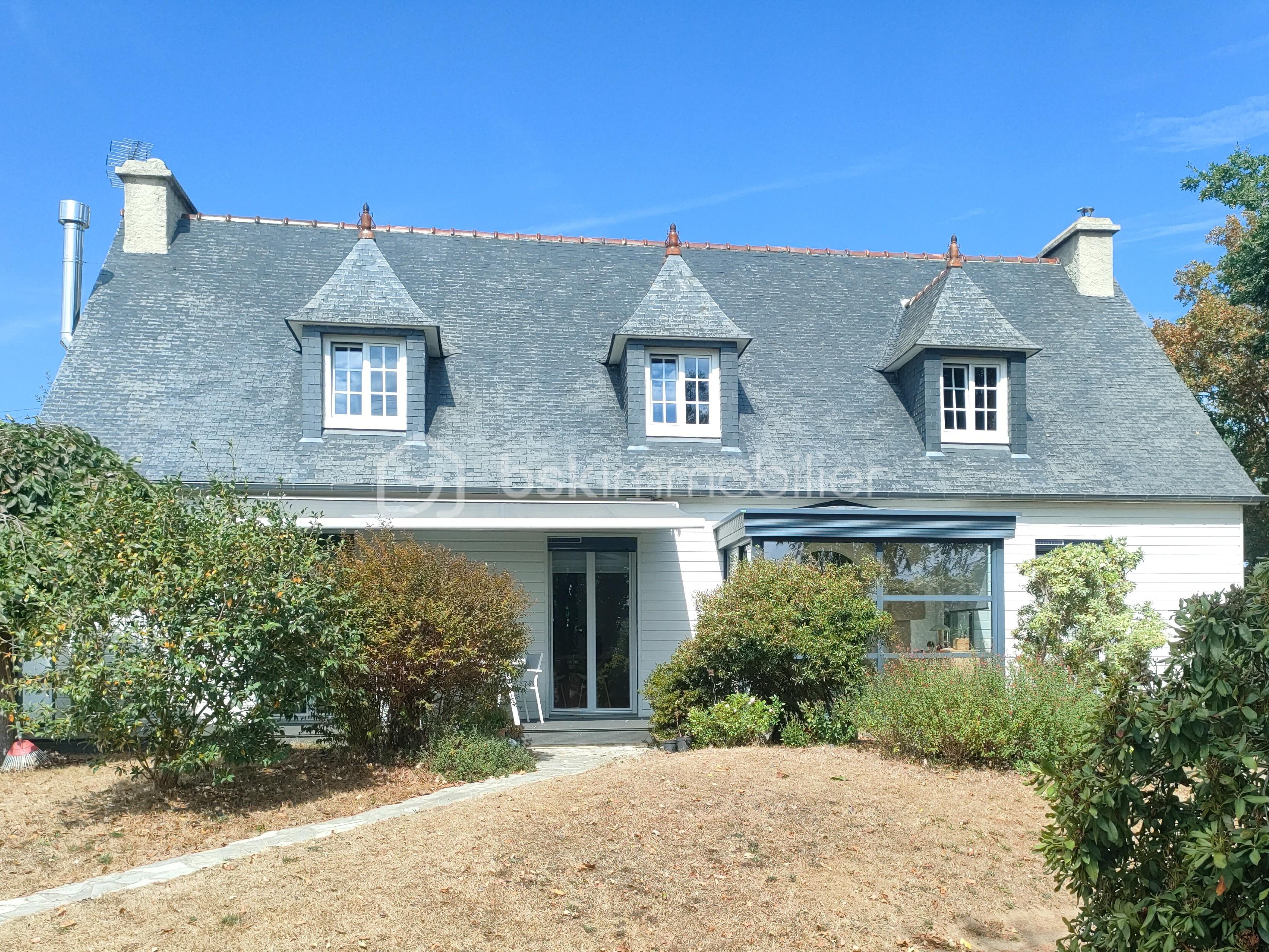 maison  à l'avant recentrée.jpg
