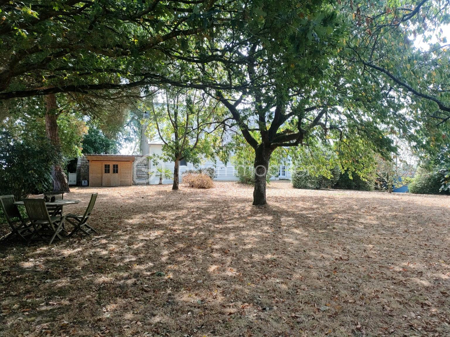 17_jardin_arbore.jpg