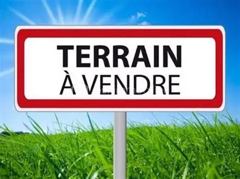 Terrain de 866 m²