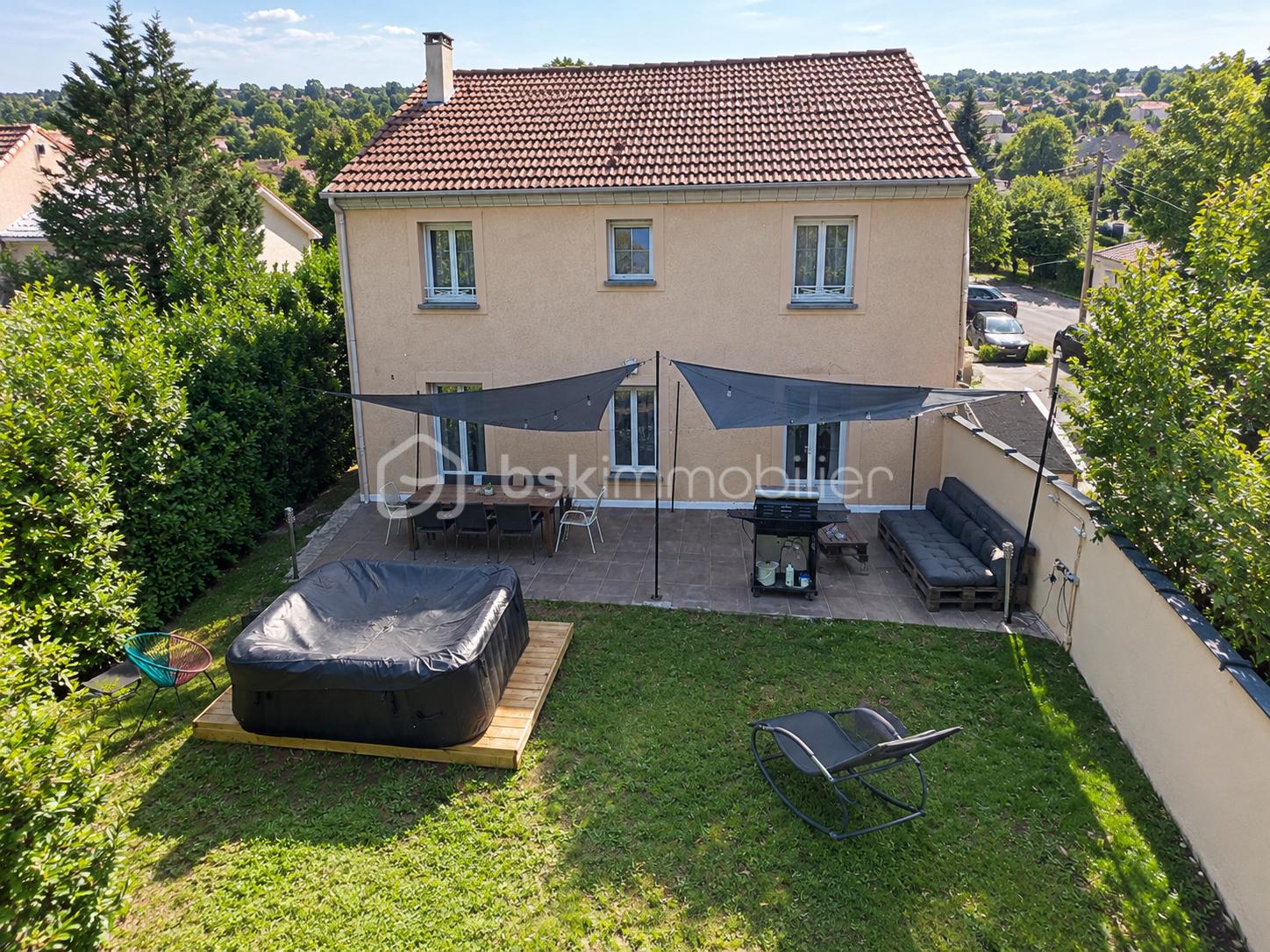 Maison 6 pièces 135 m² · à Clichy-sous-Bois · 135 m² · 420 000 €