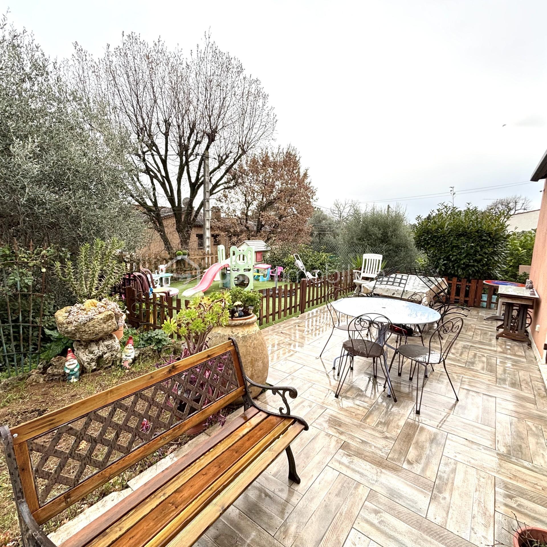 Maison de 200 m² - a1003e5e-c98e-4e11-8898-e41f1a11e978.jpeg