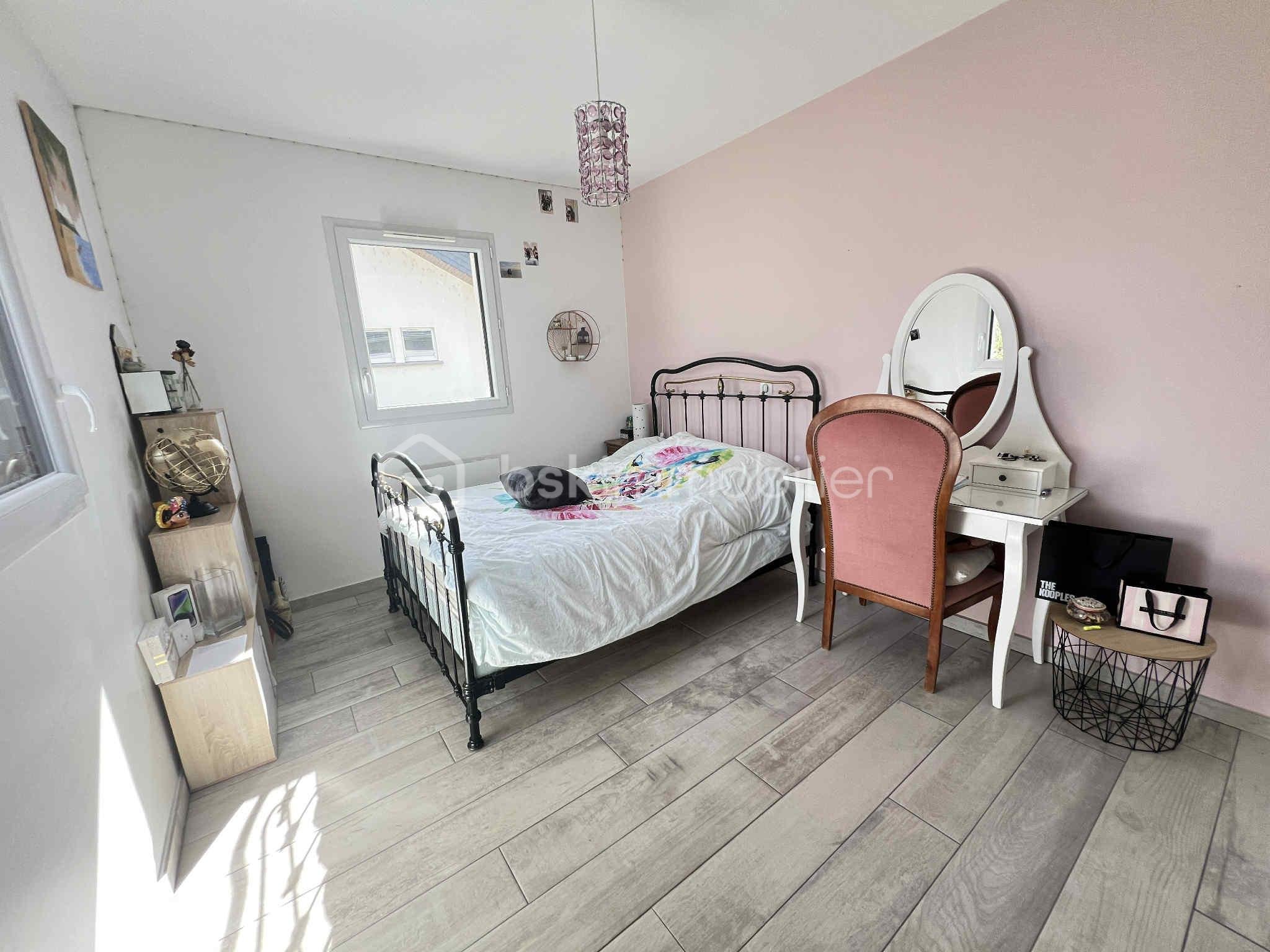 Maison contemporaine de 133 m² - 40f80373-b0d6-48d7-a562-83c66f045800.jpeg