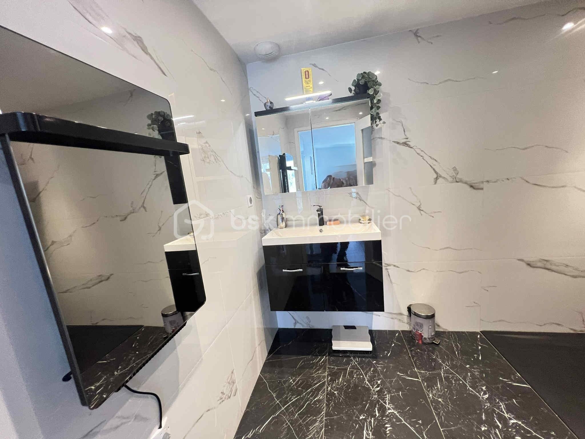 Maison contemporaine de 133 m² - b352ce53-5da7-497b-9faa-7672c78fee1b.jpeg