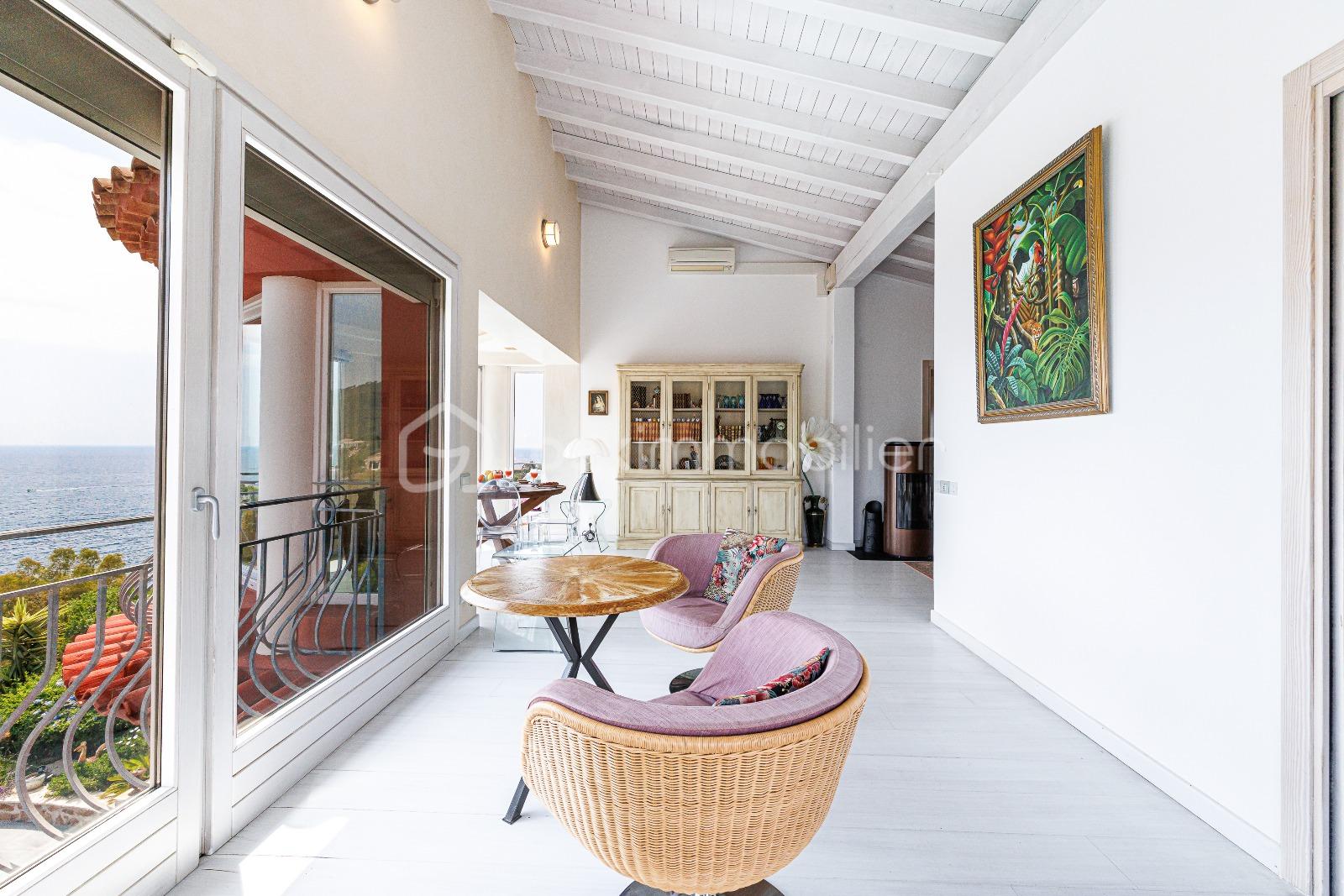 Maison de 219 m² - PHOTO-2025-09-11-23-42-39 2.jpg
