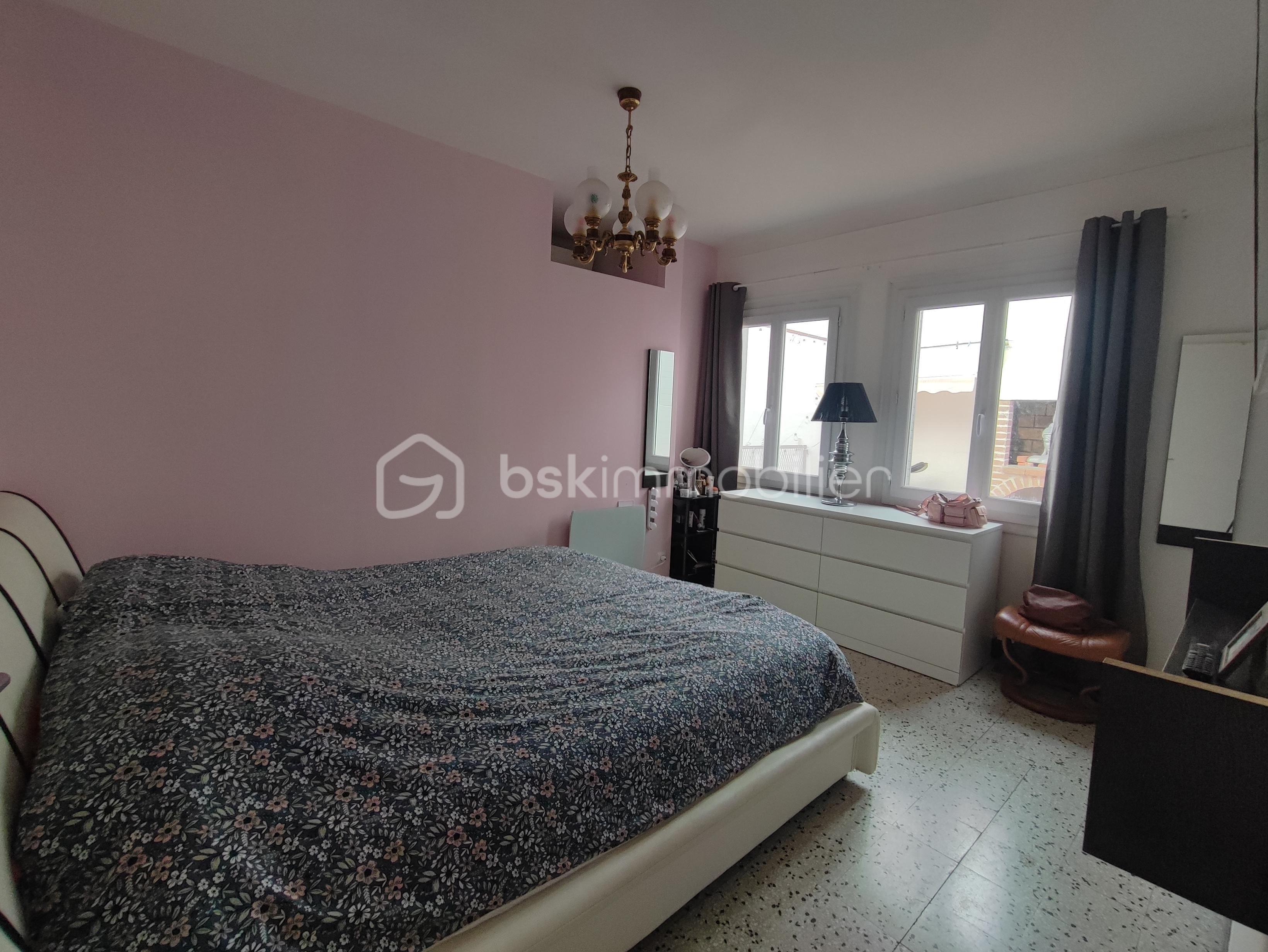 Maison de ville de 185 m² - 1768401478083.jpg