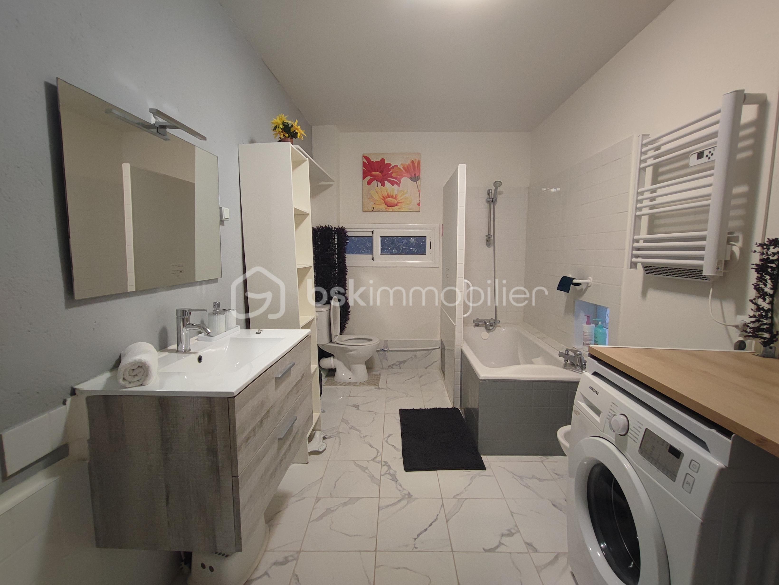 Maison de ville de 185 m² - 1768401478376.jpg