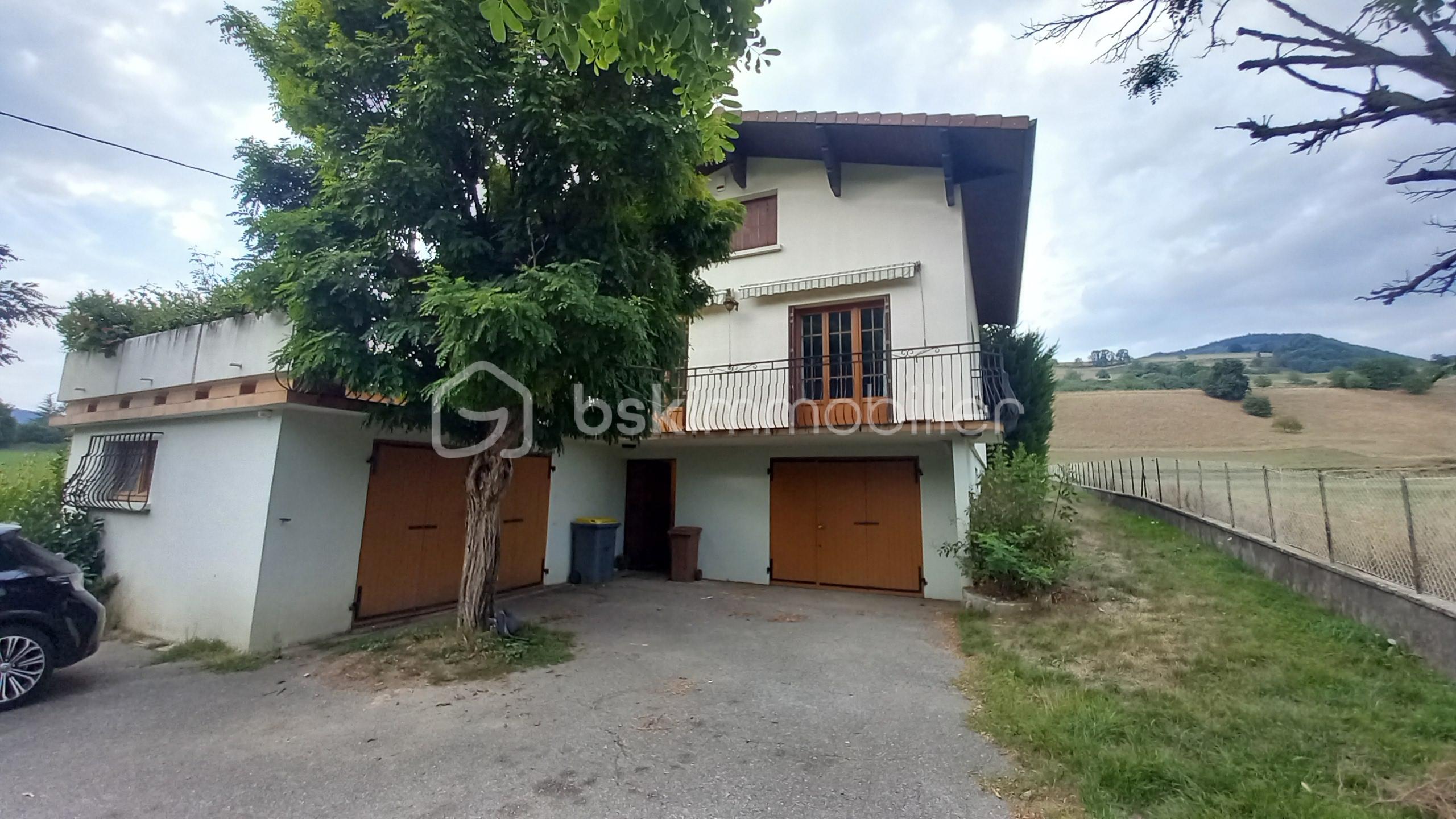 Maison de 135 m² - Maison Voiron Rousset Photo façade avant 1.jpg